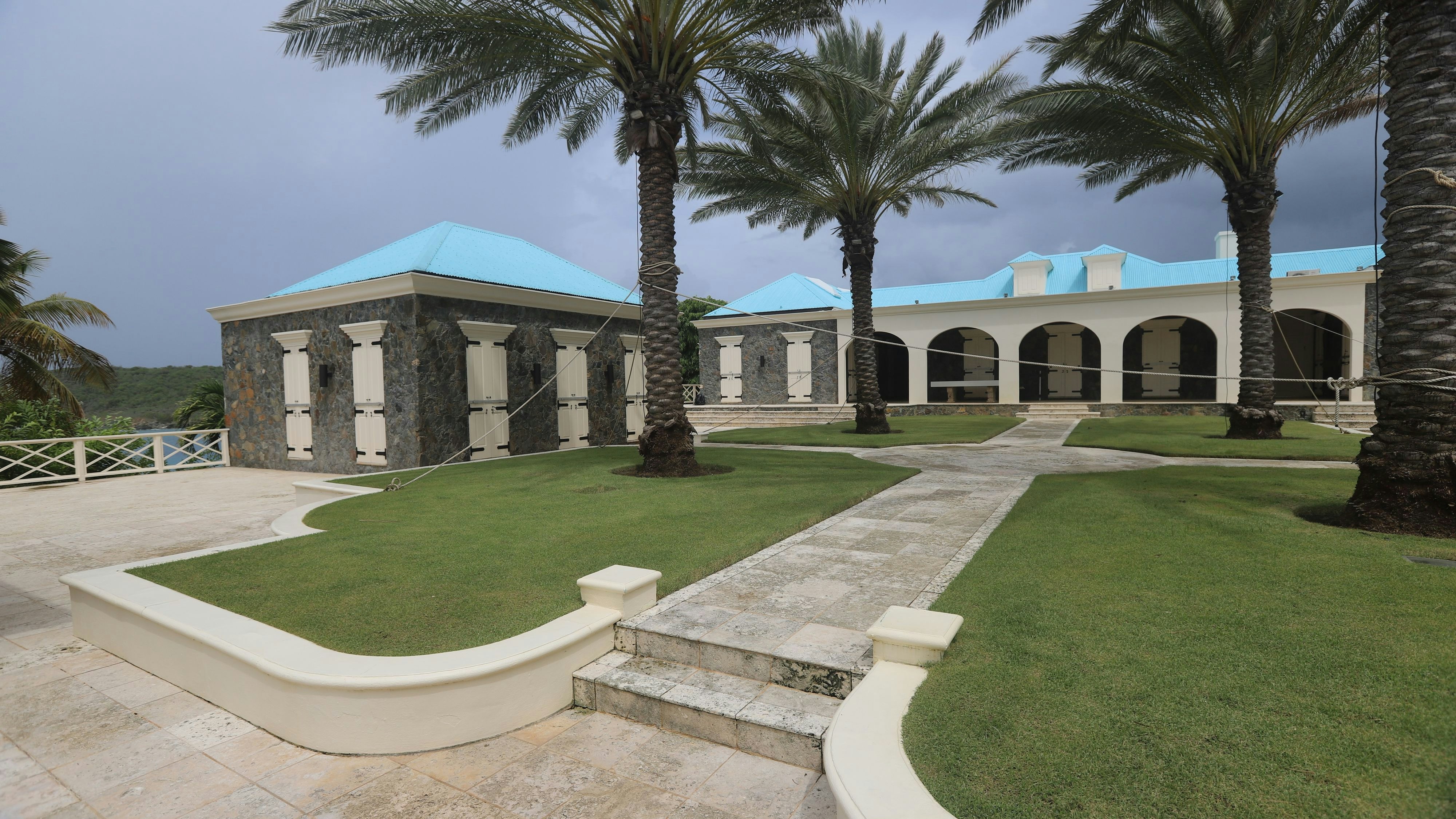 Bilder und Videos aus dem Jahr 2020 zeigen das Haus des verstorbenen Sexualstraftäters Jeffrey Epstein