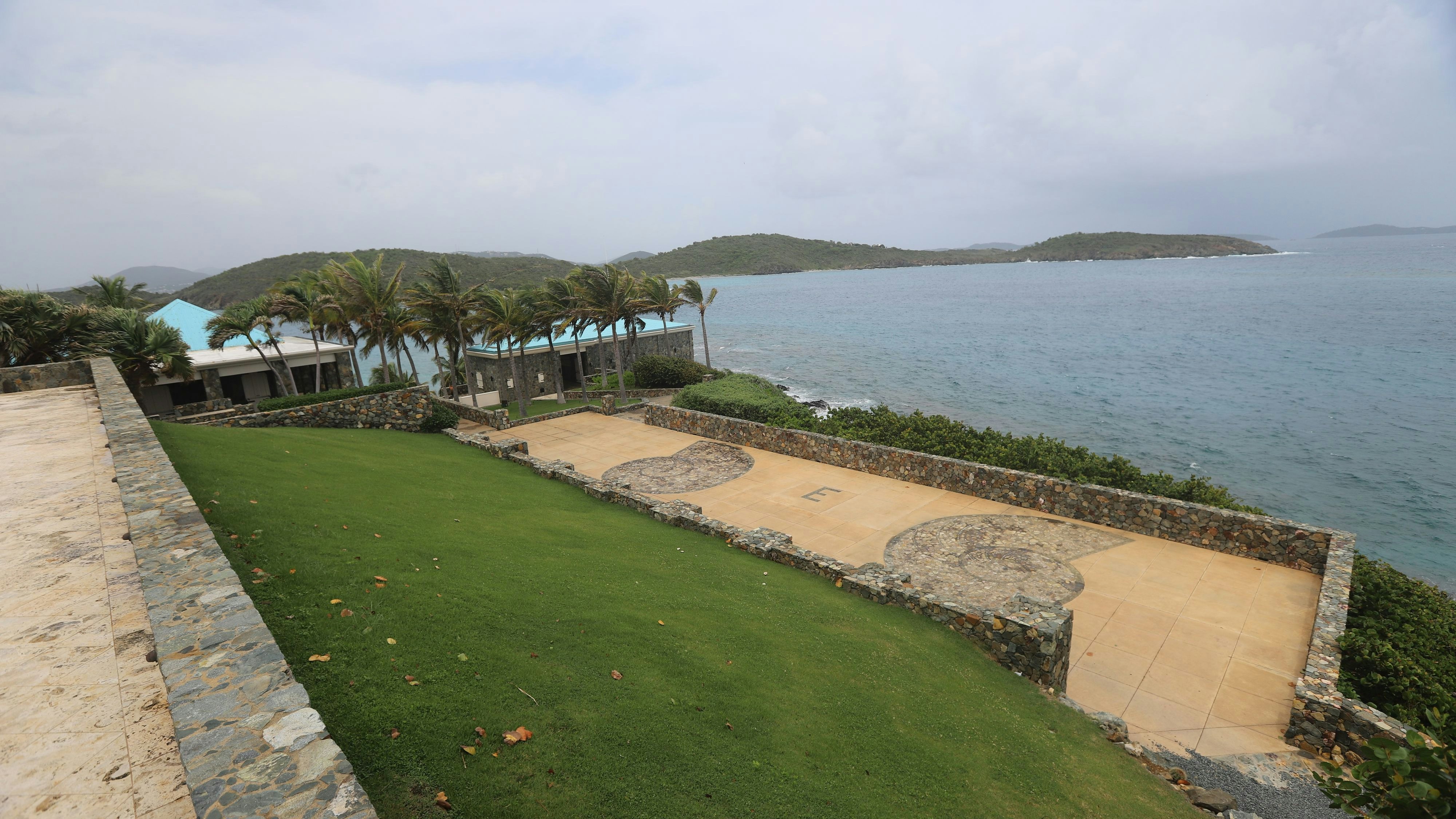 Bilder und Videos aus dem Jahr 2020 zeigen das Haus des verstorbenen Sexualstraftäters Jeffrey Epstein