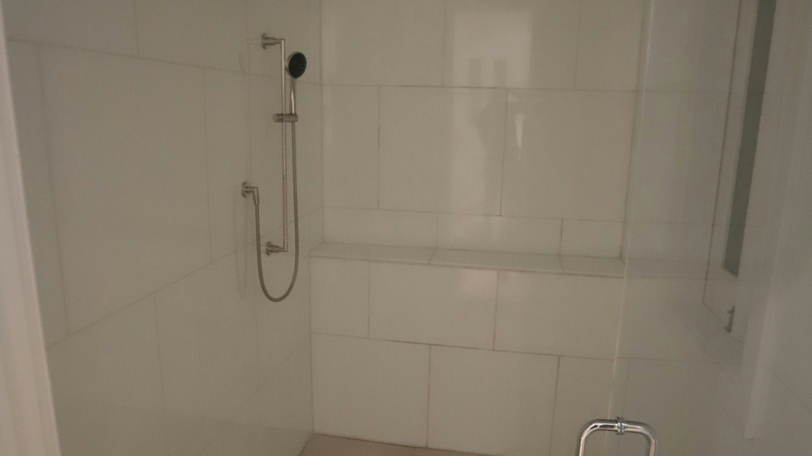 Bilder und Videos aus dem Jahr 2020 zeigen das Haus des verstorbenen Sexualstraftäters Jeffrey Epstein