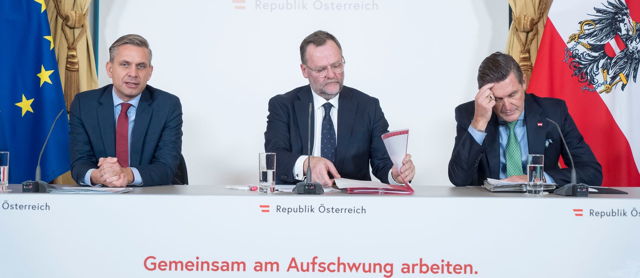 ... wobei Captain Jeff Schellhorn macht sich nicht vielleicht gar schlecht