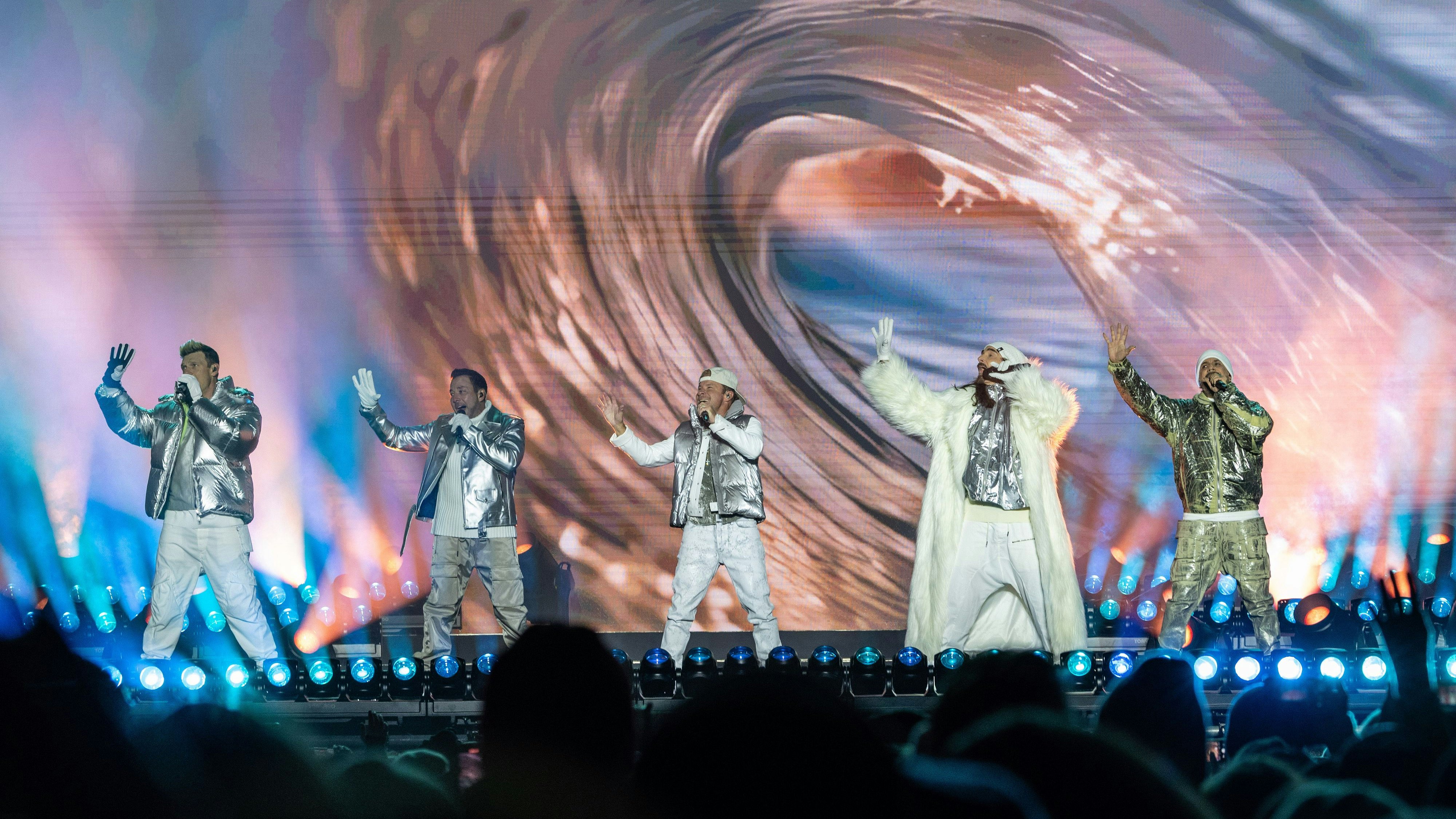 Heute.at - Backstreet's back! 50.000 Fans lassen Schladming beben