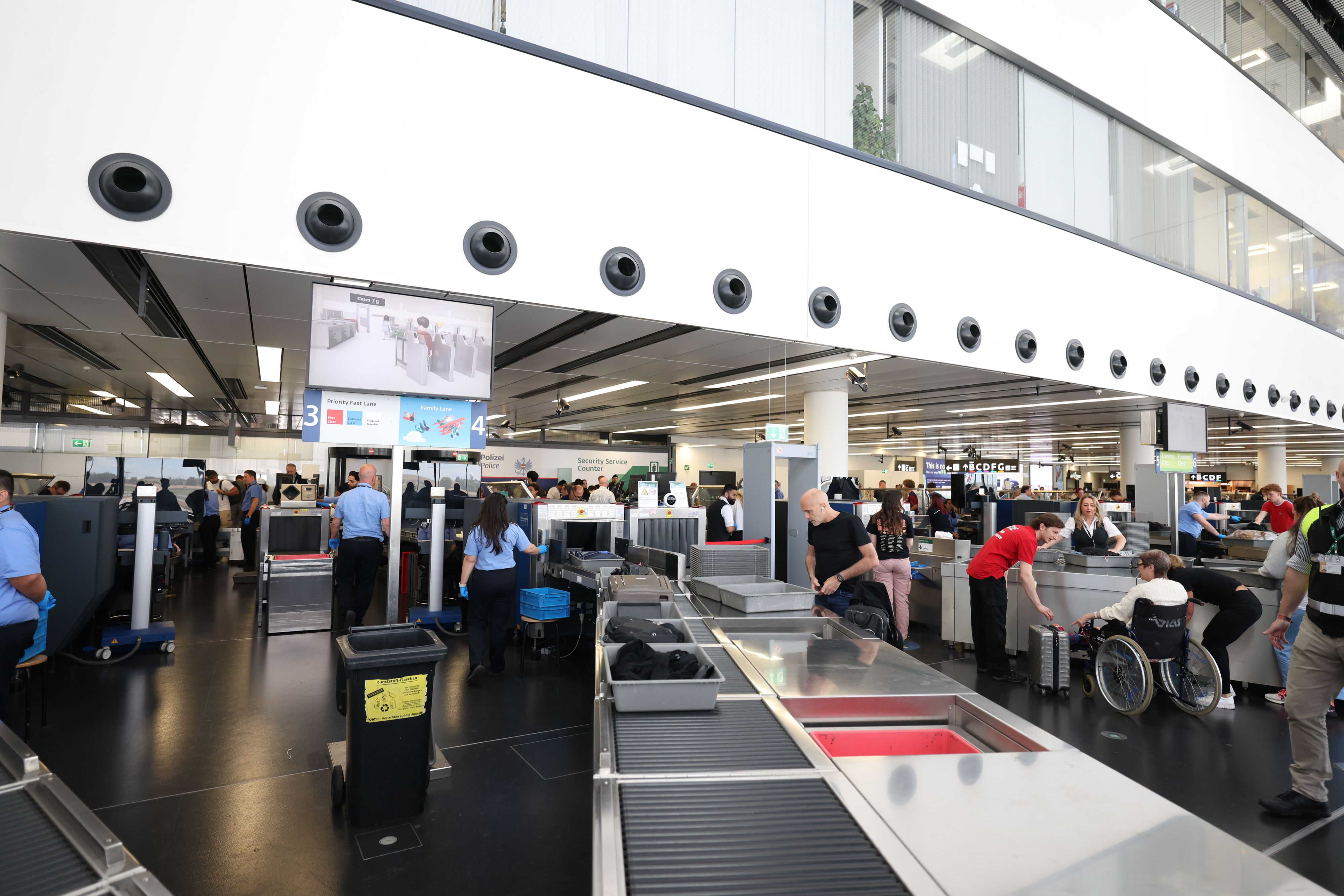 Der Mann wollte gerade in Schwechat einreisen. (Archivbild)