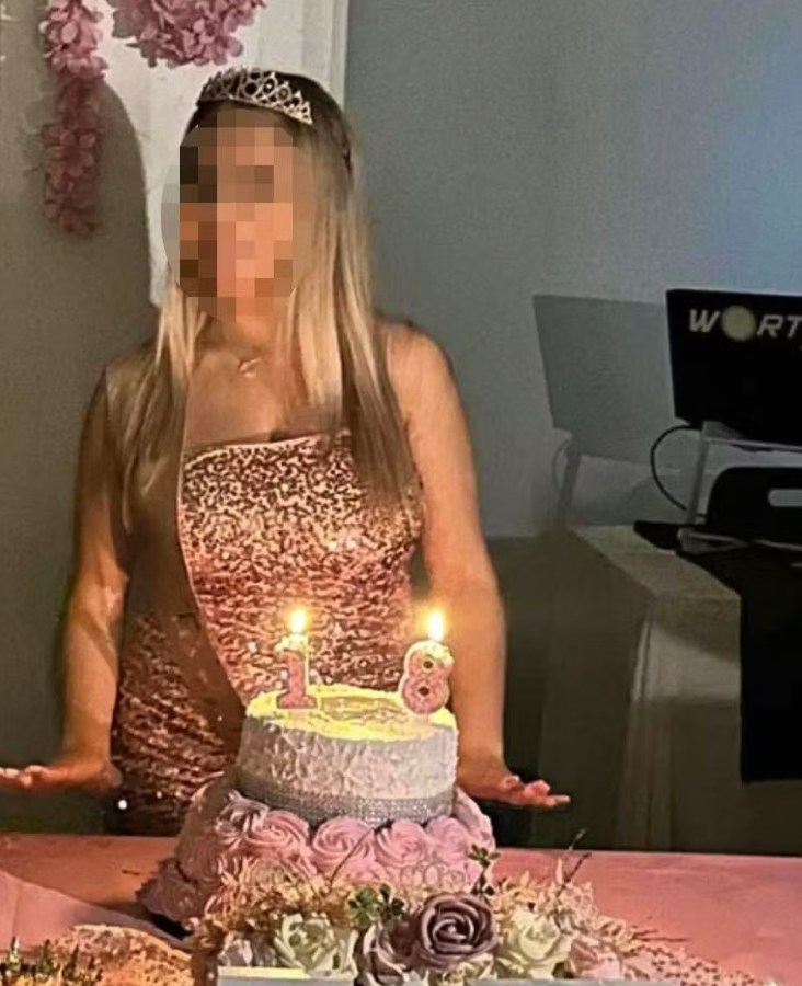 Eine Frau aus Freibung trauert auf Facebook um ihre Enkelin.