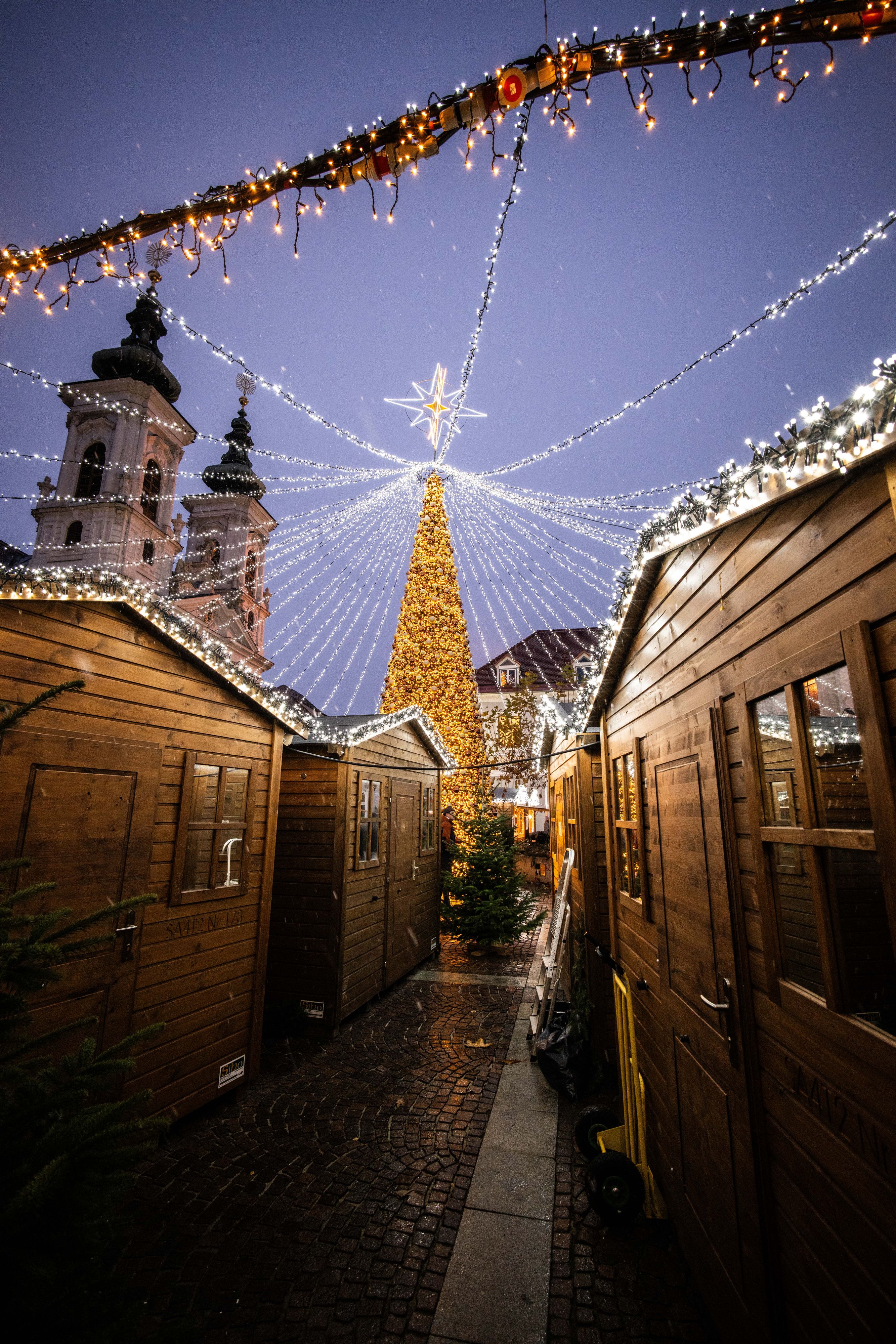 Heute.at - Pfand schon bei 5 Euro! Überraschung bei Adventmarkt