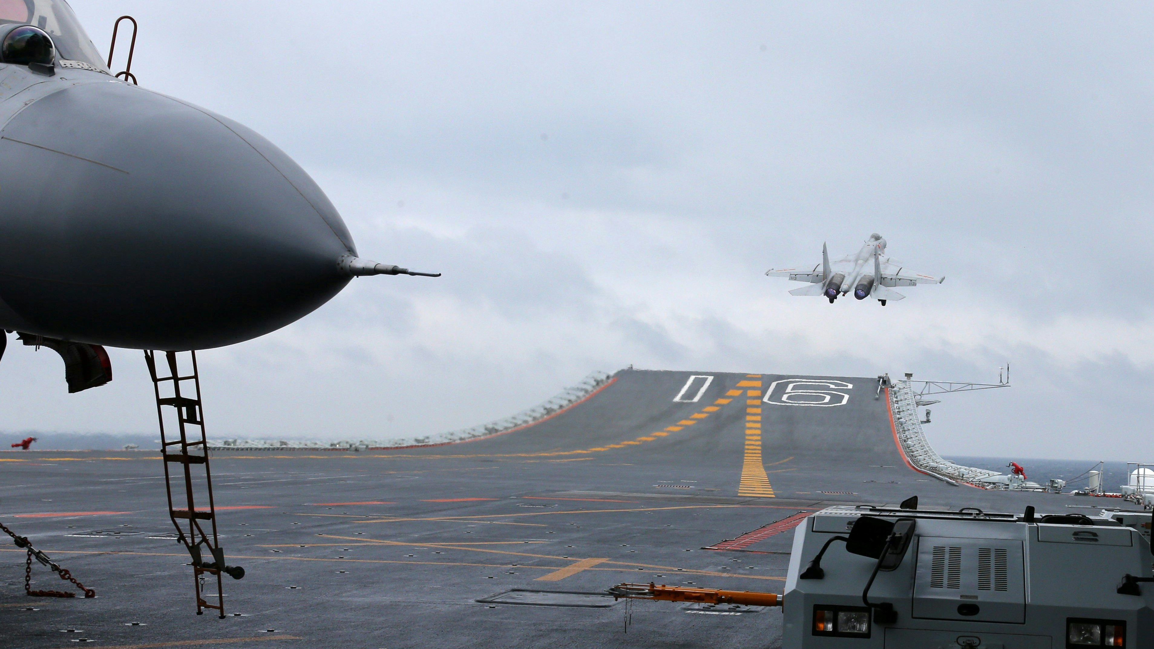 Heute.at - Chinesische Jets visieren japanische Flugzeuge an