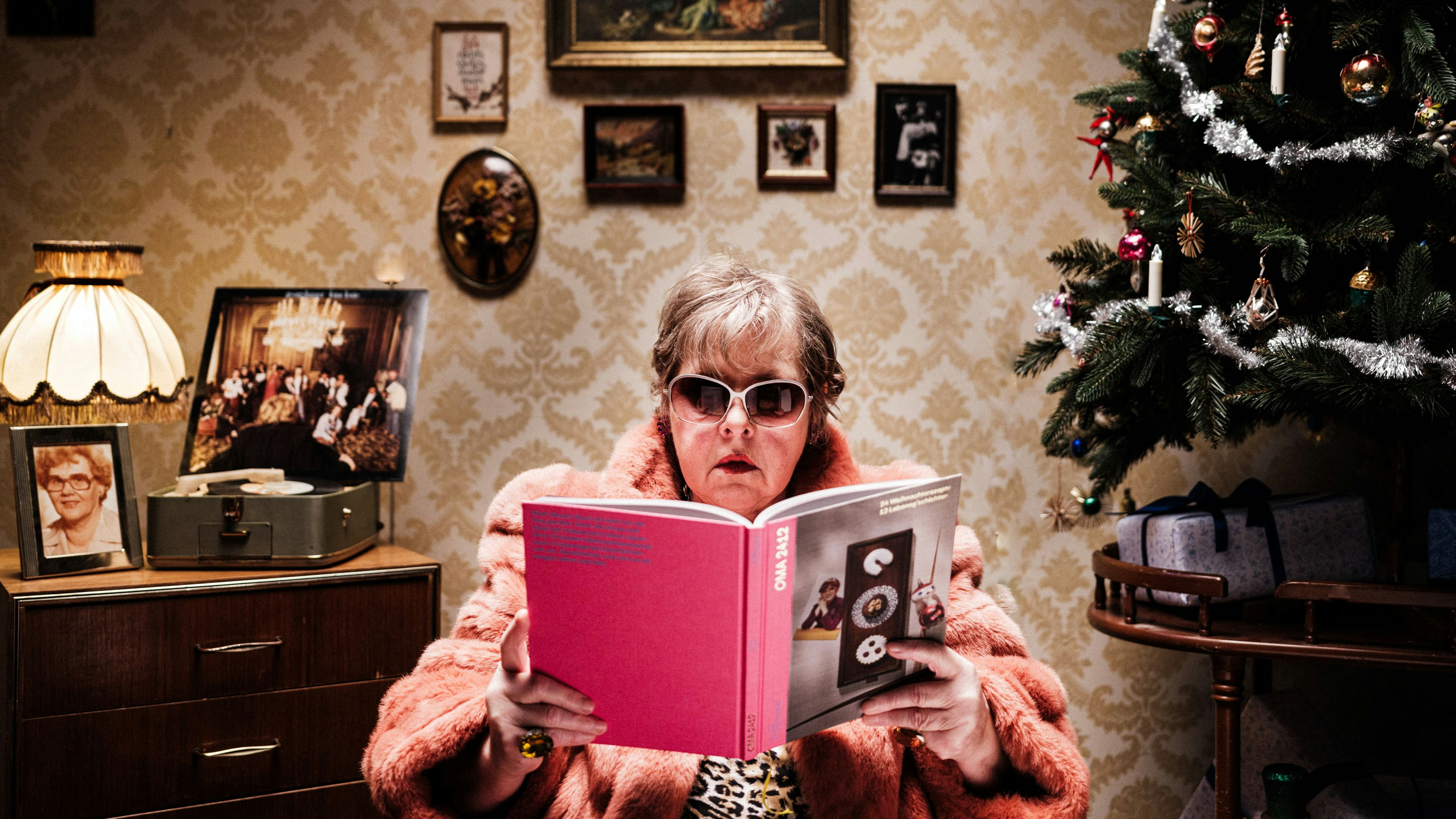 Heute.at - Vollpension zeigt Weihnachtskitsch aus der Omazone