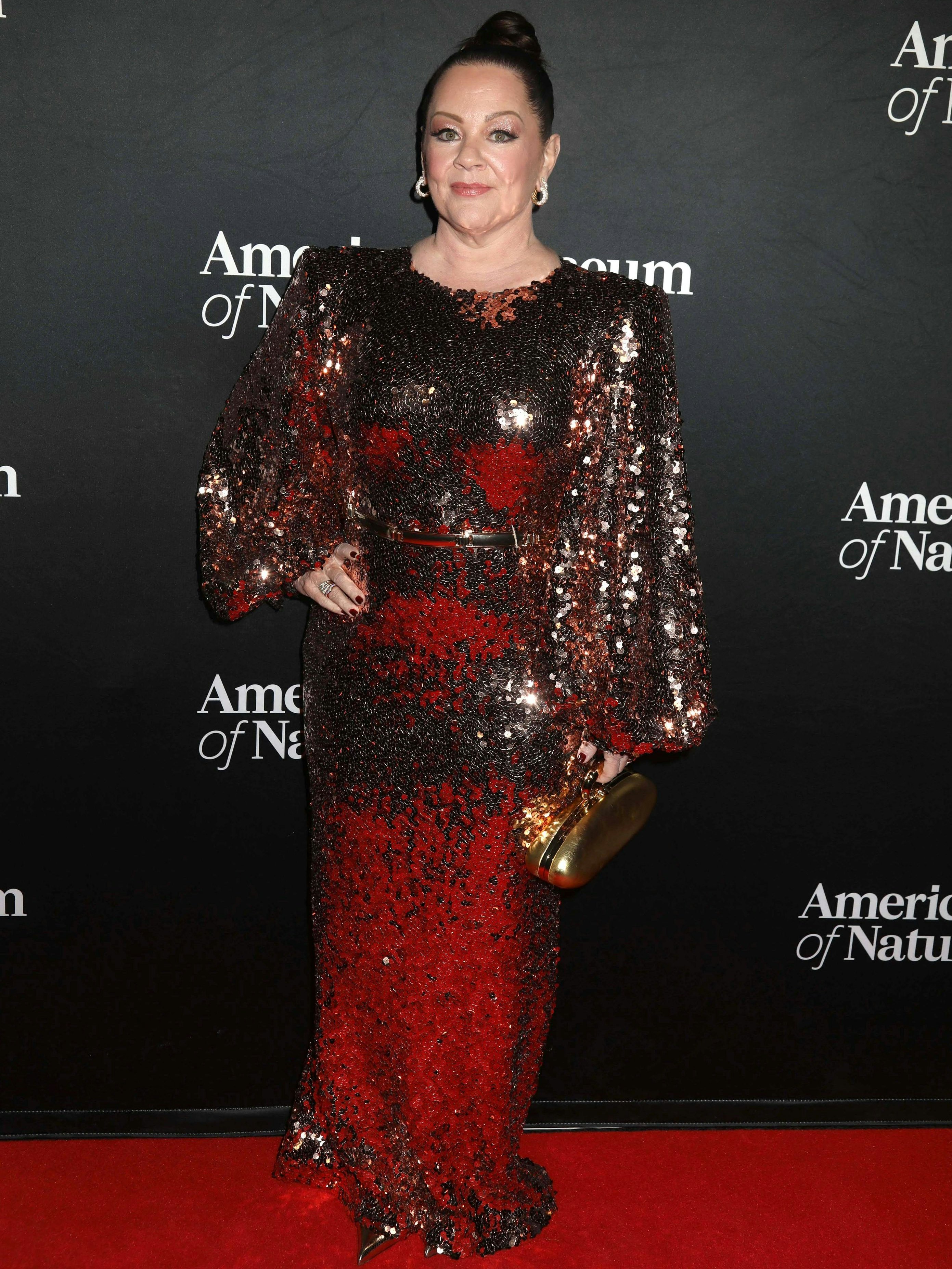 Melissa McCarthy sieht ganz anders aus, als man sie die letzten Jahre gesehen hat.