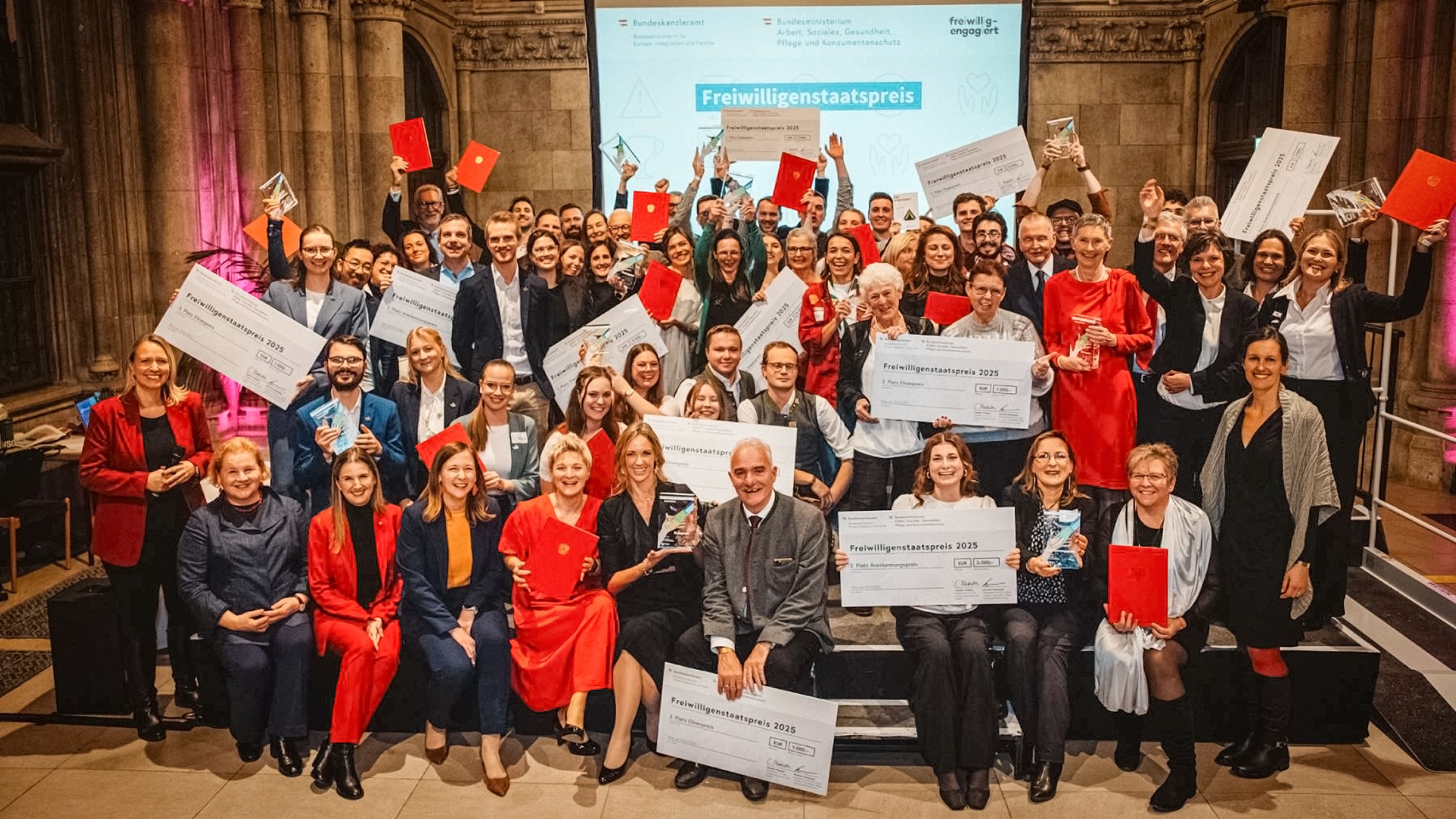 Impression von der Staatspreis-Verleihung 2025 – die Preisträgerinnen und Preisträger.