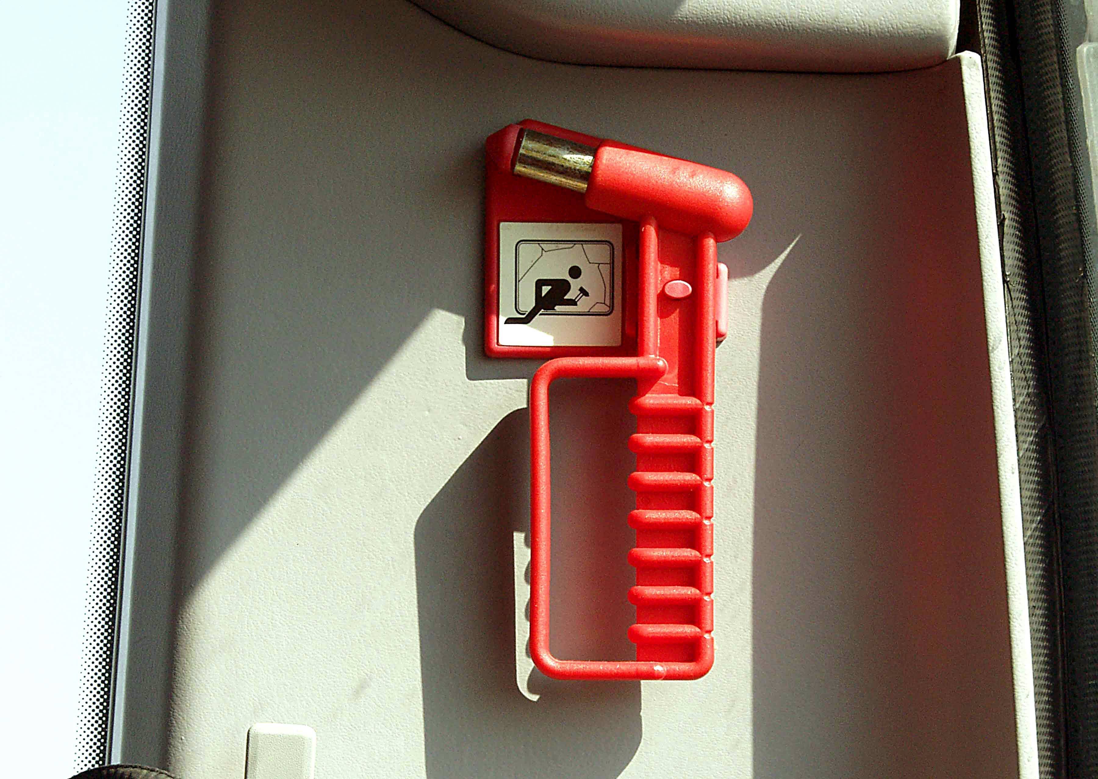 Heute.at - Vier Kinder prügeln Bub (13) mit Nothämmern nieder