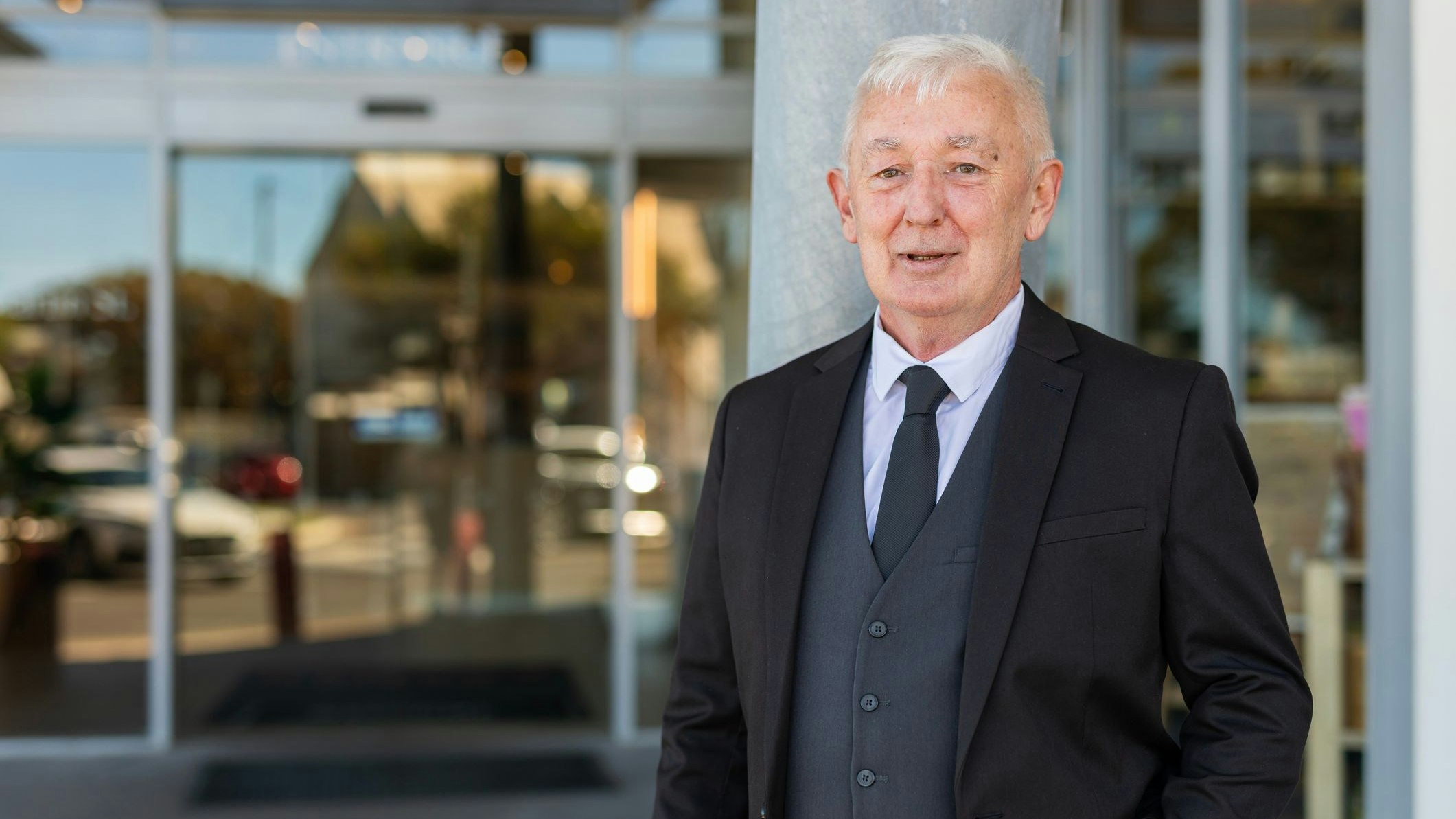 Heute.at - Portier gefeuert, weil er nur 8 Stunden arbeiten darf