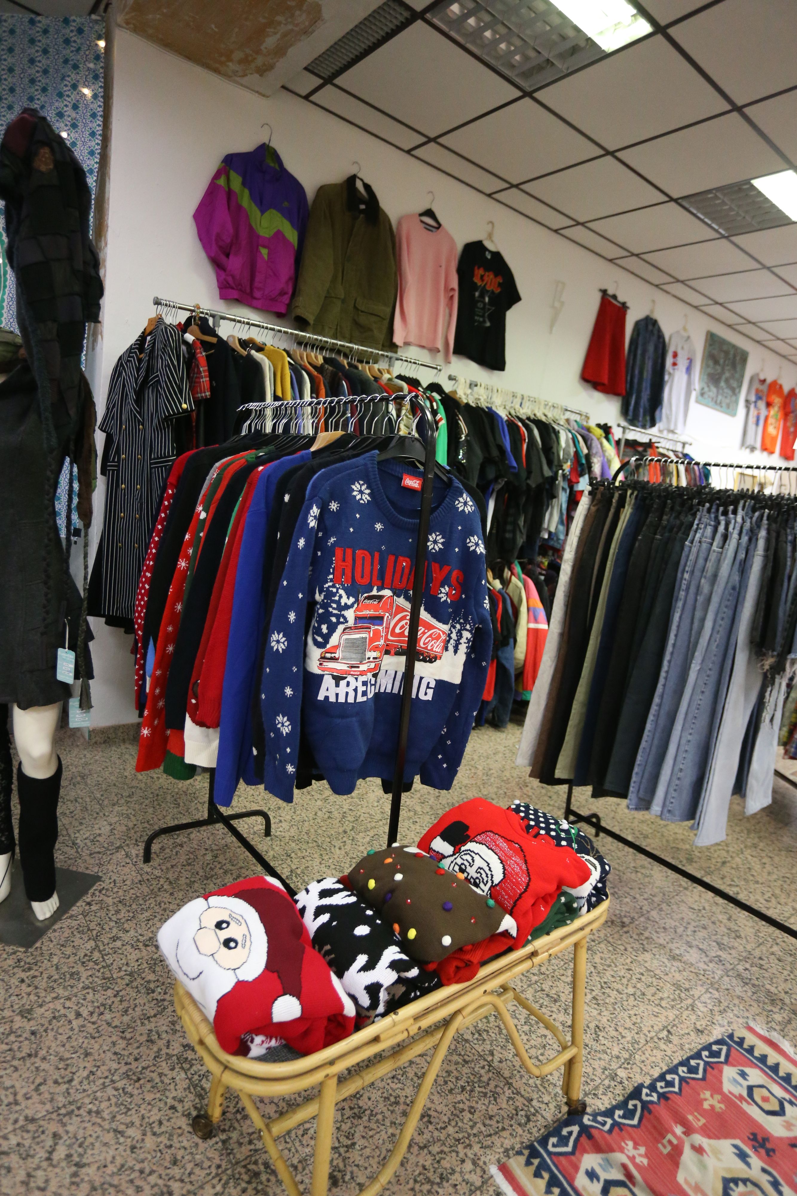 Bereits 2018 verkaufte die Vintage Fabrik in einem Pop up store Weihnachtsmode.