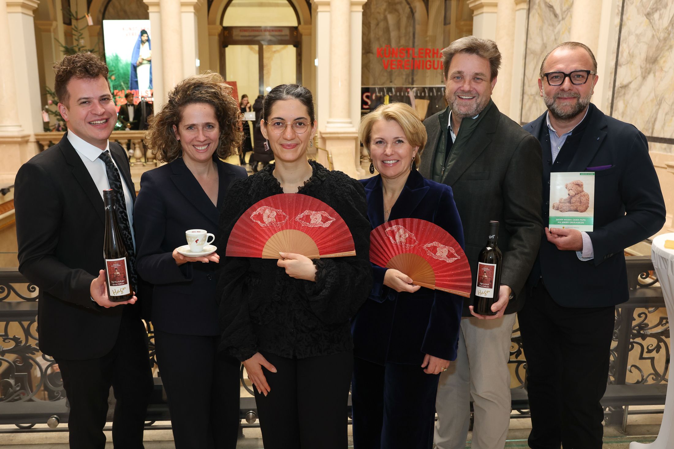 Heute.at - Kaffeesiederball 2026: Besonderer Kunstfächer enthüllt