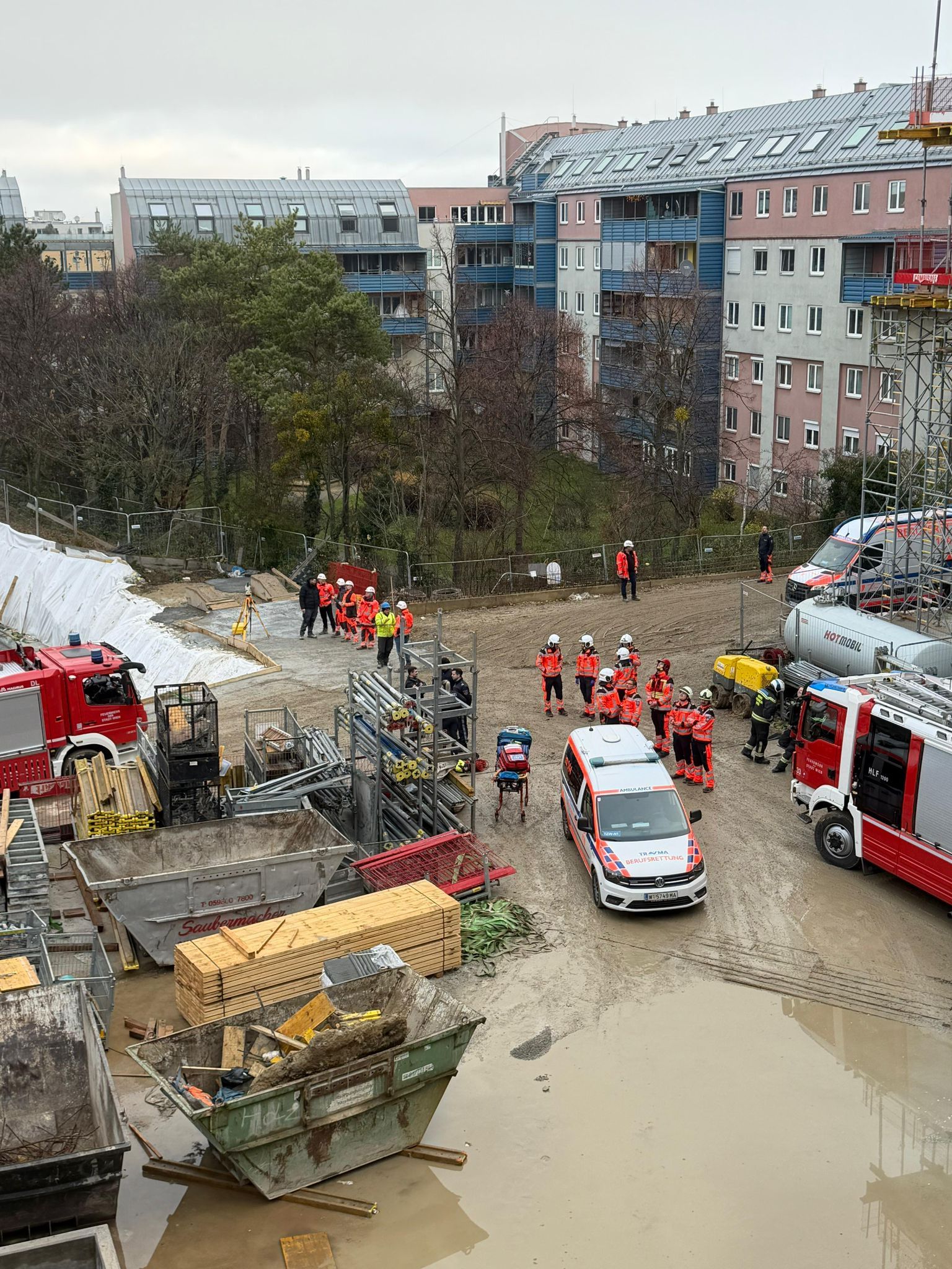Heute.at - Spektakulärer Einsatz – Mann aus 50 Metern gerettet