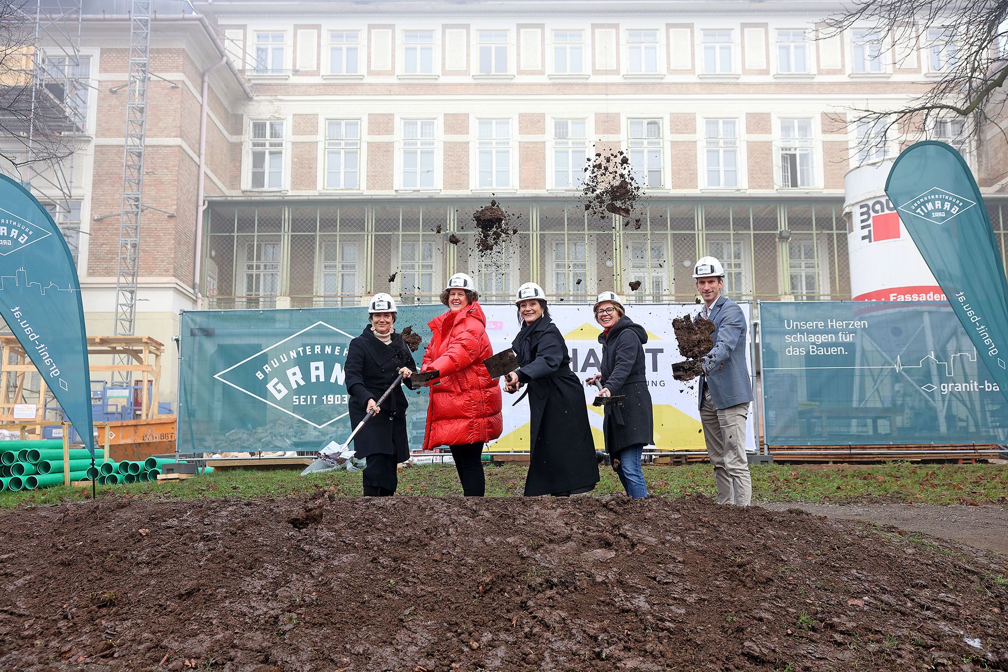 Heute.at - Spatenstich für Atelierhaus Wien im Otto-Wagner-Areal