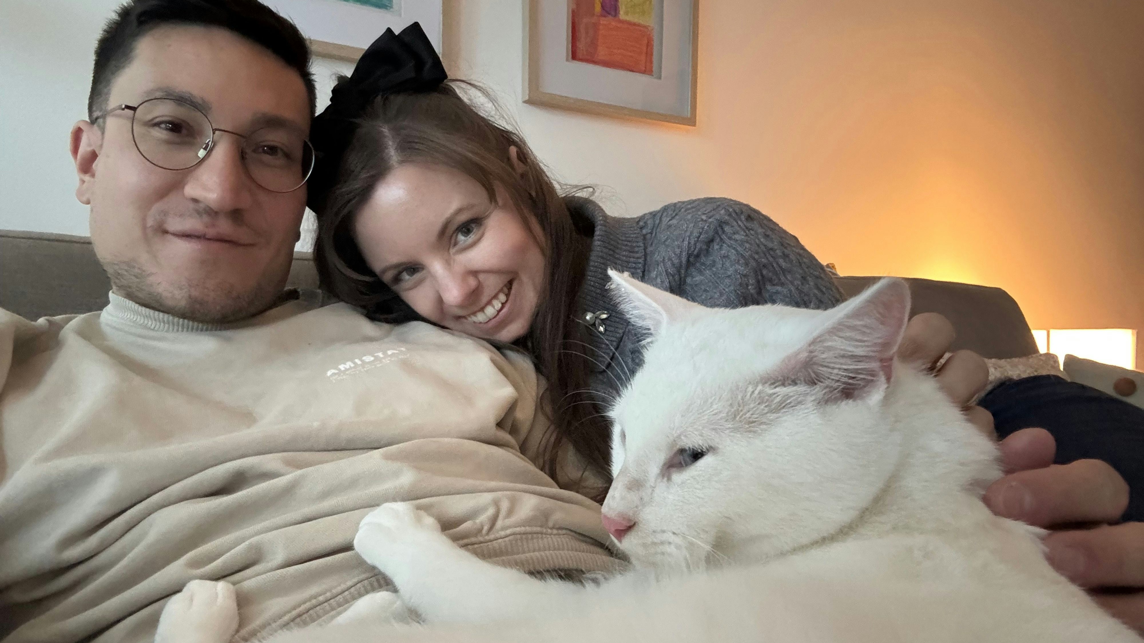 Alex und Alexandra wollen dem tauben "Bluey" ein neues Zuhause geben.