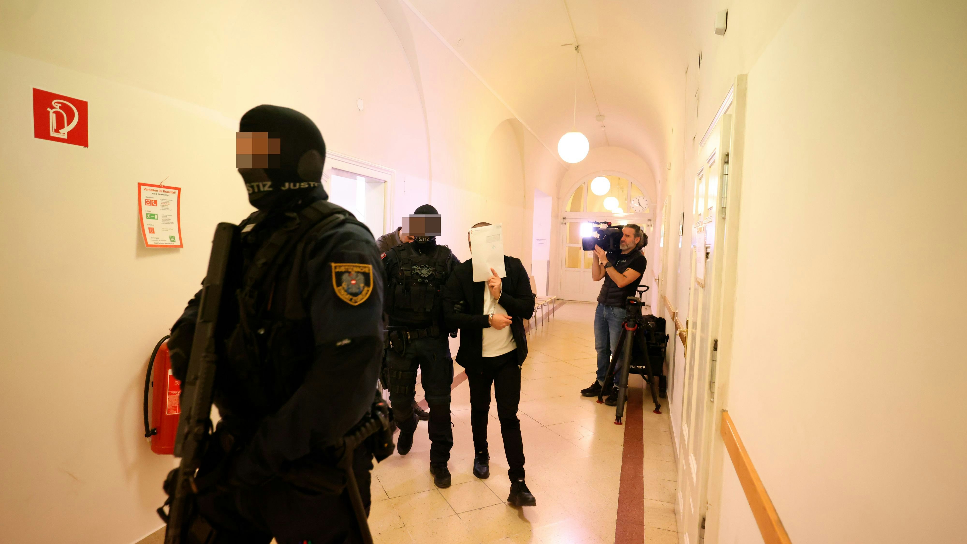 Heute.at - Exempel – Bankomat-Sprenger fassen hohe Strafen aus