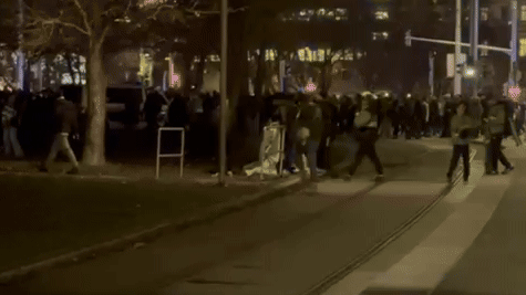 Heute.at - Stunden vor Match! Fans von Rapid-Gegner fluten City