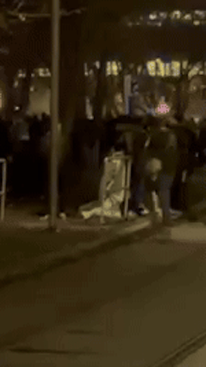 Rapid gegen Omonia Nikosia: Vor dem Conference-League-Spiel sorgen Nikosia-Fans in Wien für Aufsehen. Polizei-Eskorte und Fanmärsche im Fokus.