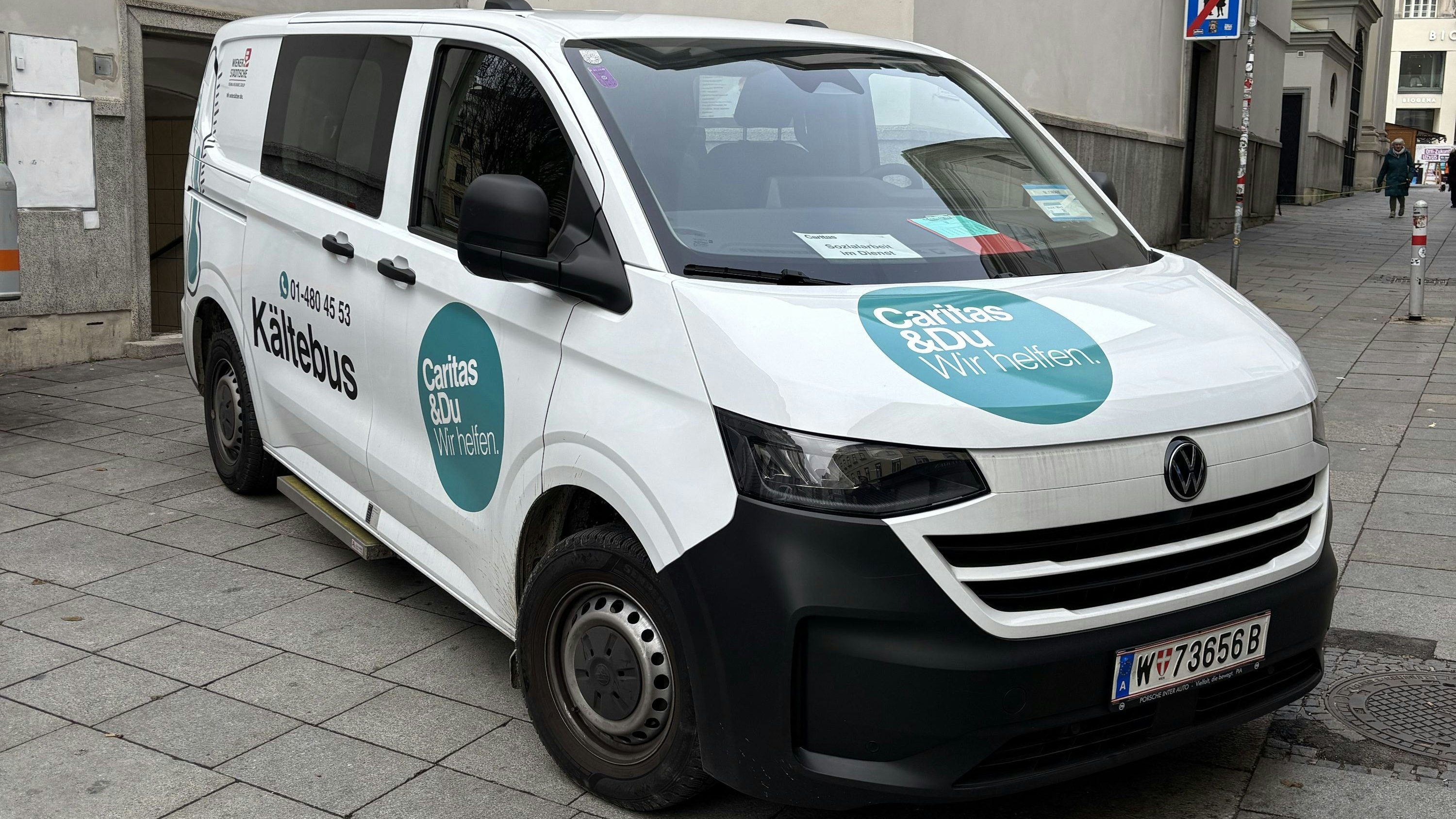 Diesen VW-Transporter kaufte der Pensionist für die Caritas.