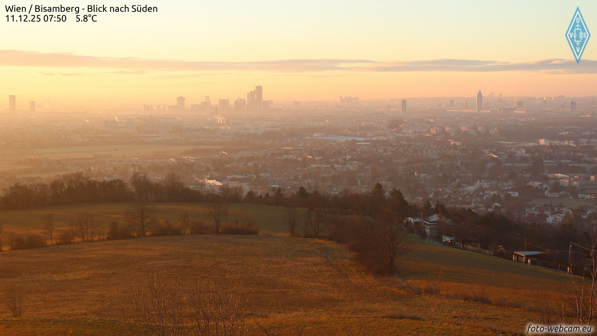 Morgensonne küsst Wien wach. Der Blick vom Bisamberg Donnerstagfrüh.