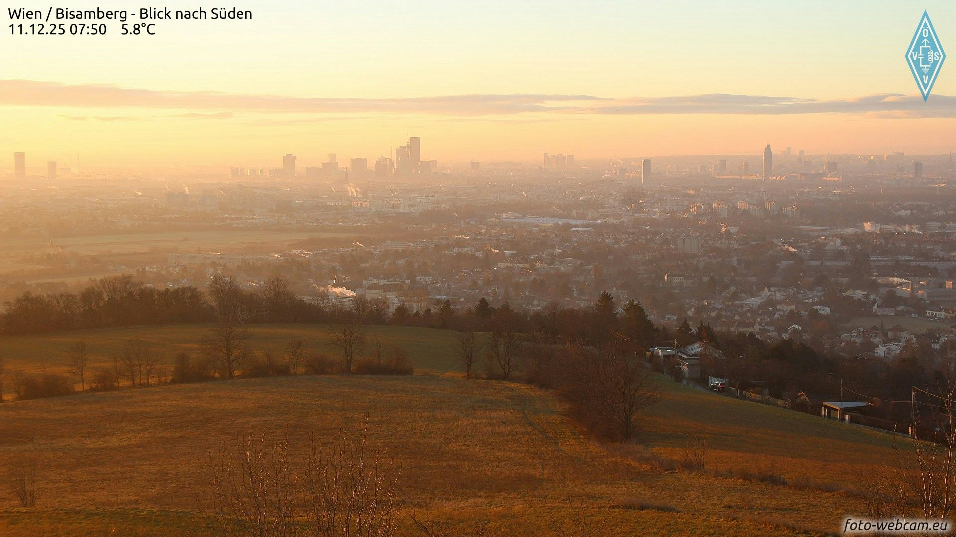 Morgensonne küsst Wien wach. Der Blick vom Bisamberg Donnerstagfrüh.