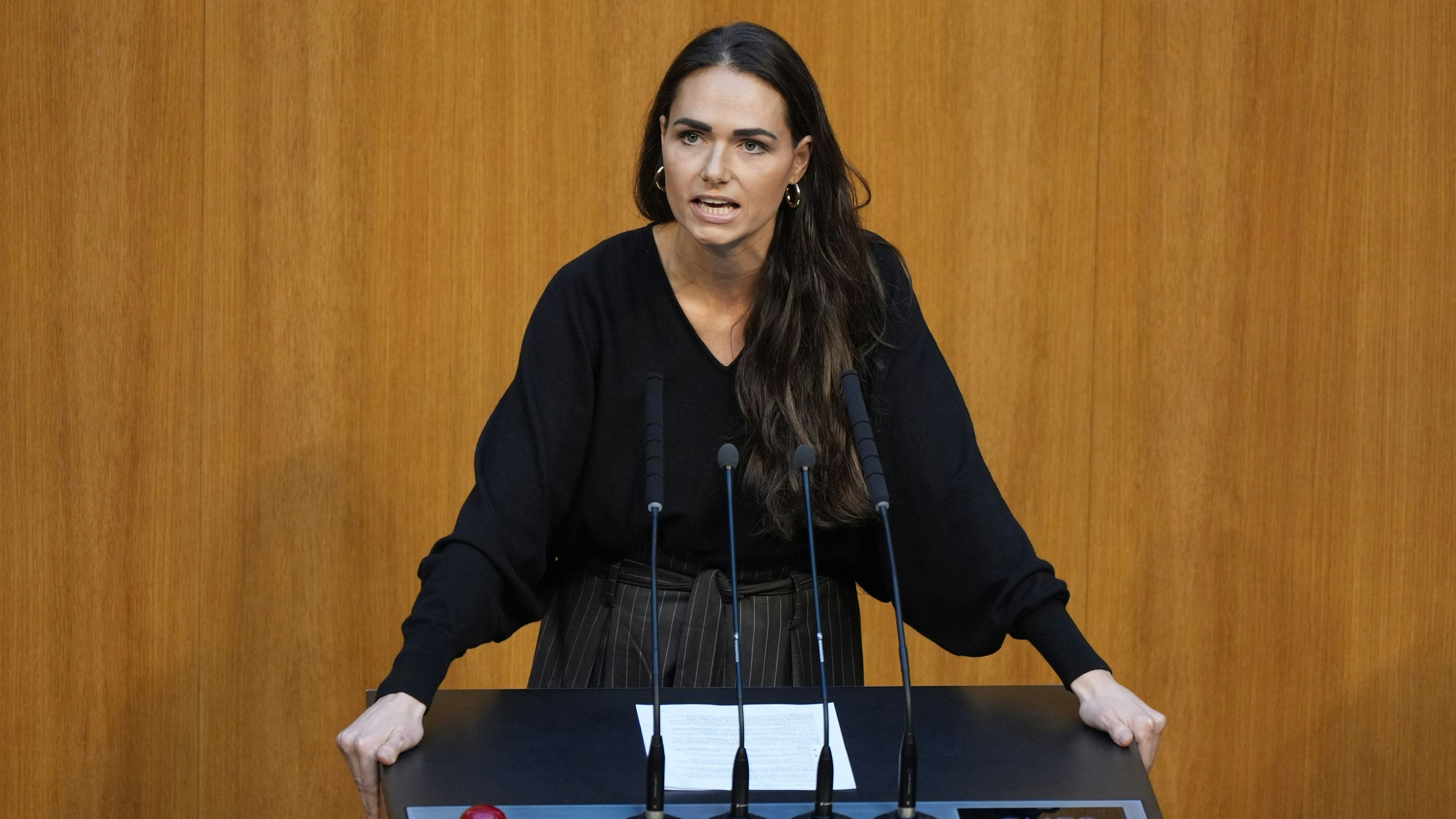 Barbara Neßler (Grüne): "Schon wieder wird ein gesellschaftspolitisches Problem auf dem Rücken junger Mädchen ausgetragen."