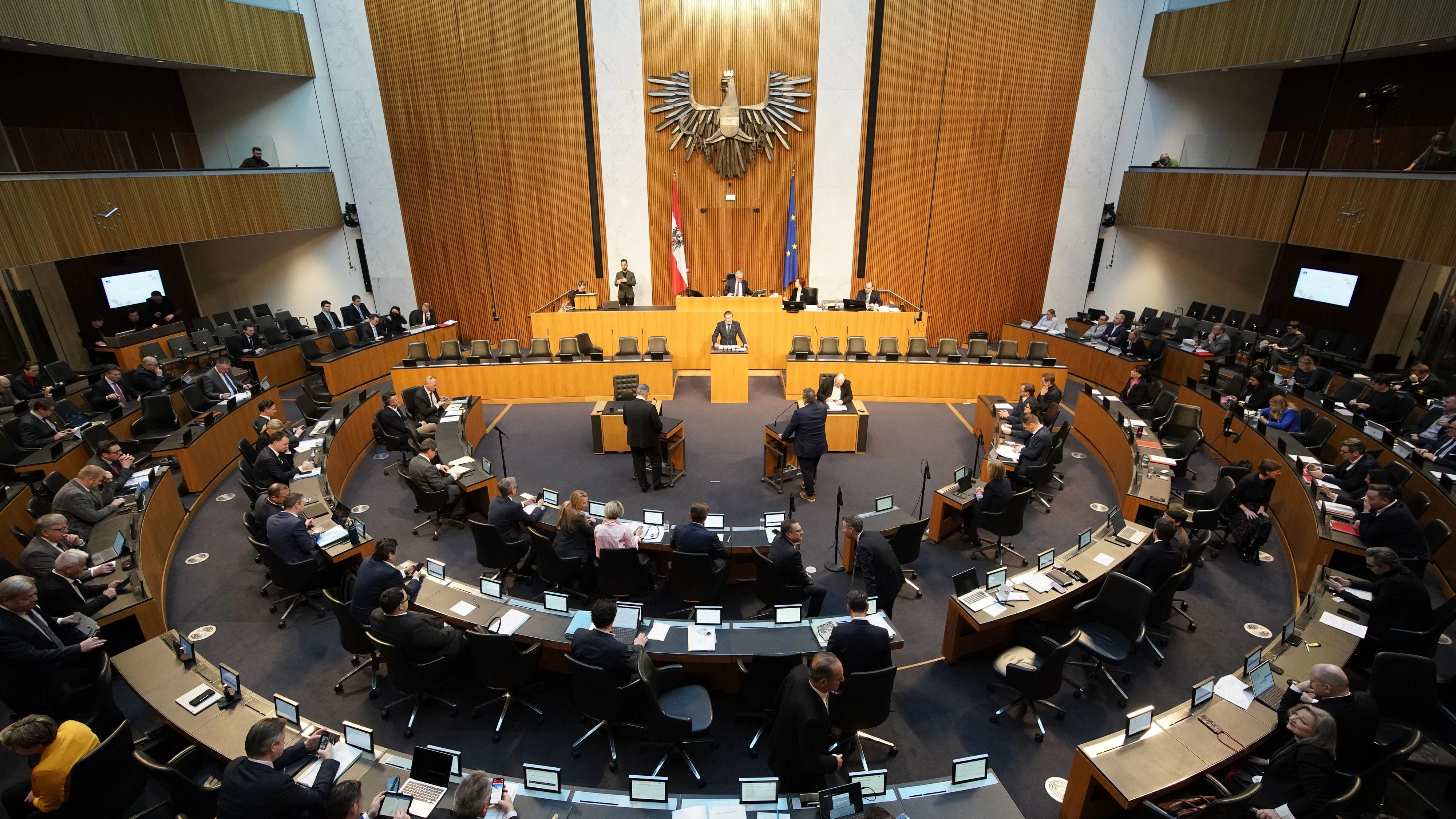 Heute.at - Parteien erhalten so viel Geld wie nirgends in Europa