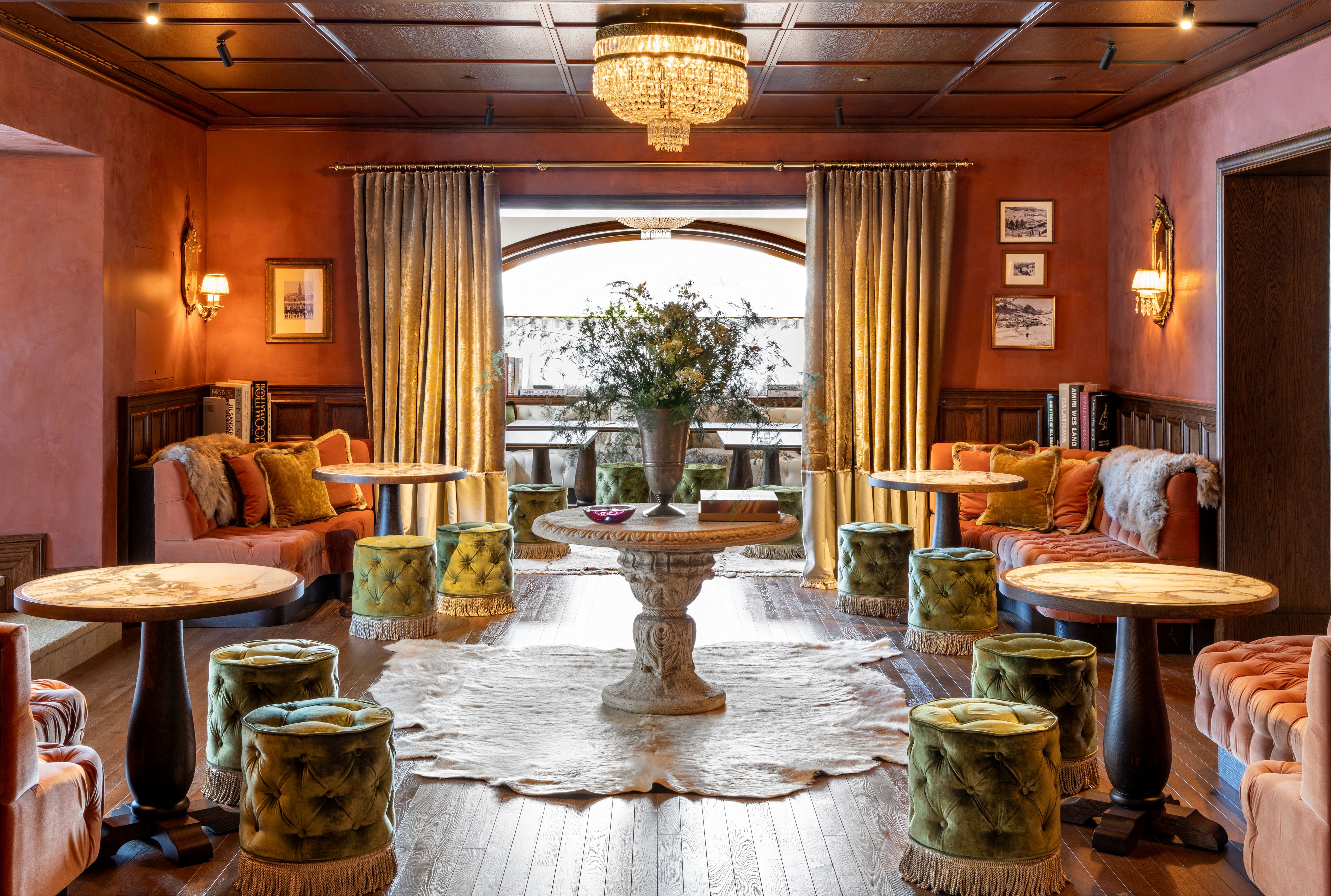 Heute.at - Rebell der Modewelt erfindet berühmtes Berghotel neu