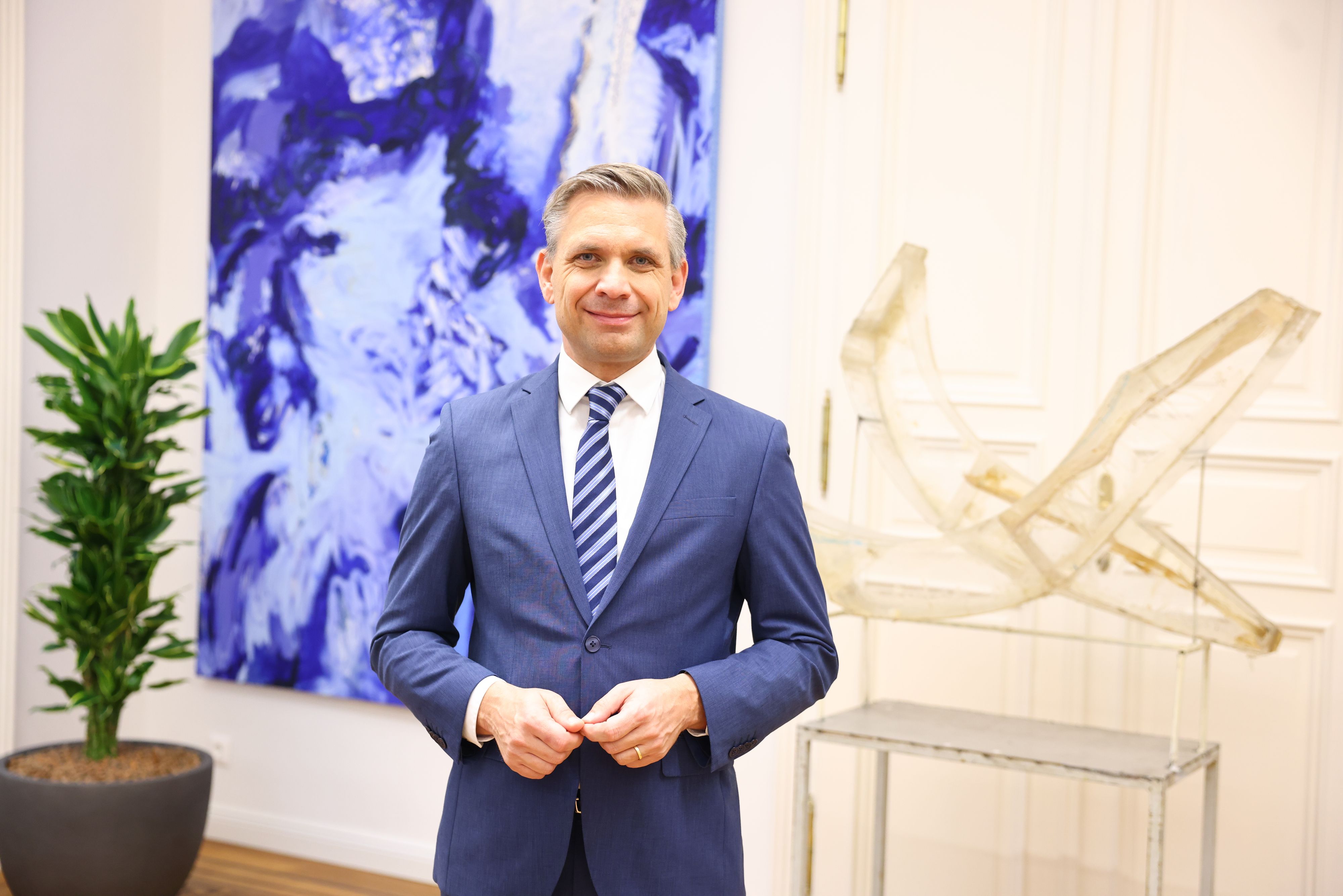 Heute.at - Zu den Top 10 gehören – Minister setzt sich Ziel