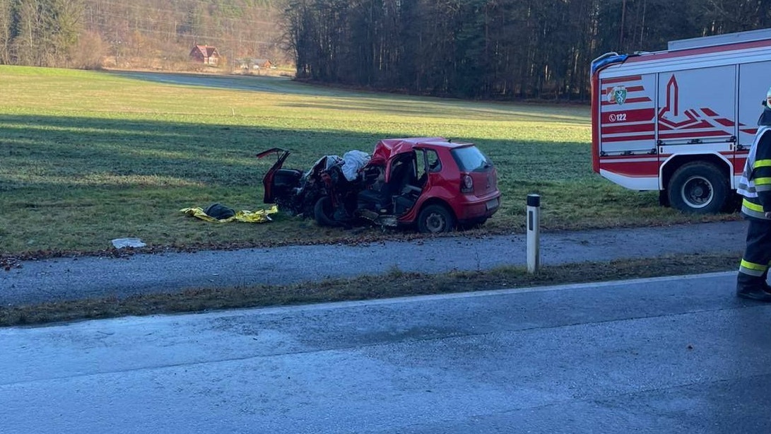 Heute.at - Frontalcrash mit Lkw! Lenker (25) hatte keine Chance