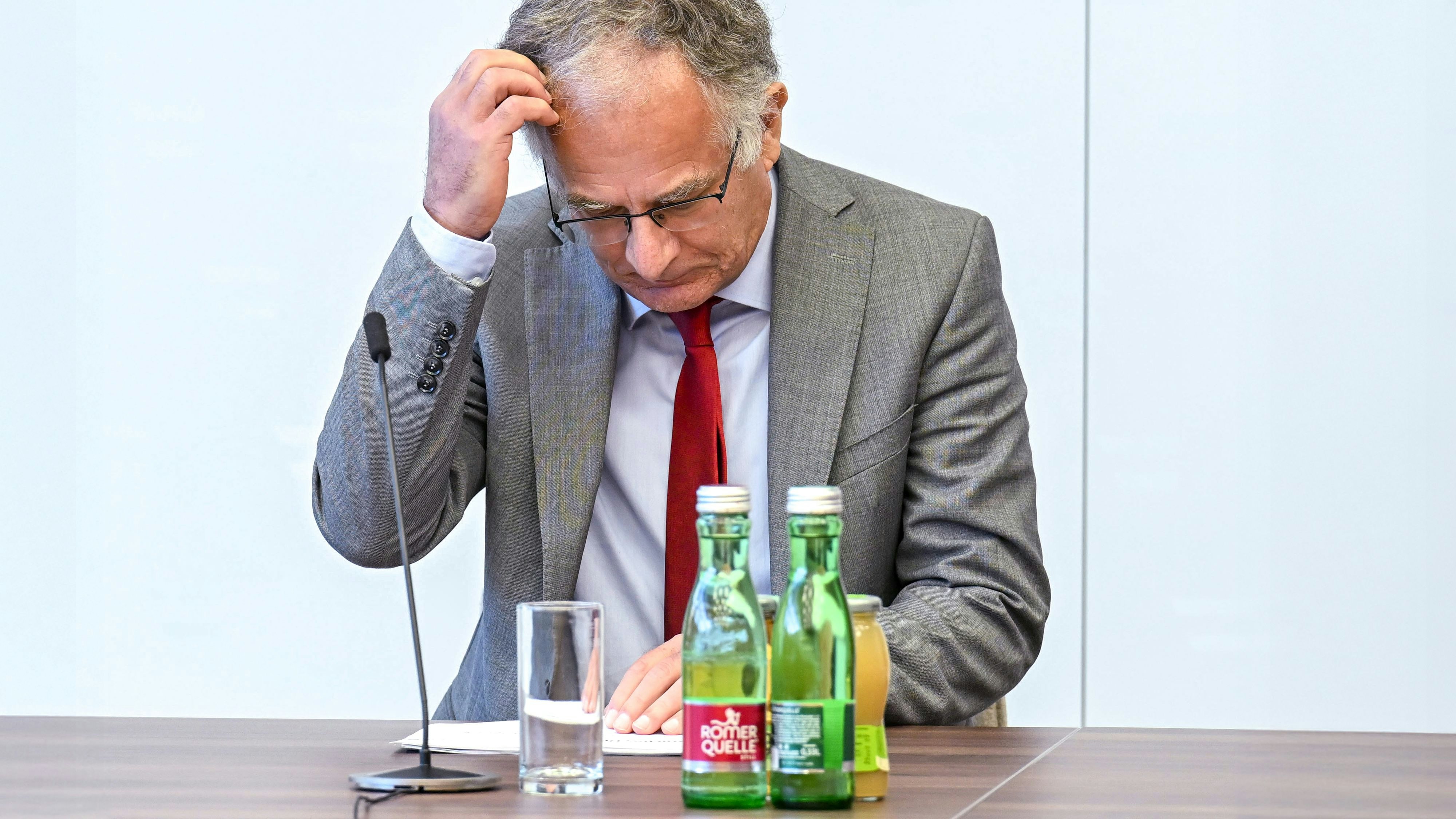 Heute.at - NÖ kein Vorbild – Kundgebung vor Finanzministerium