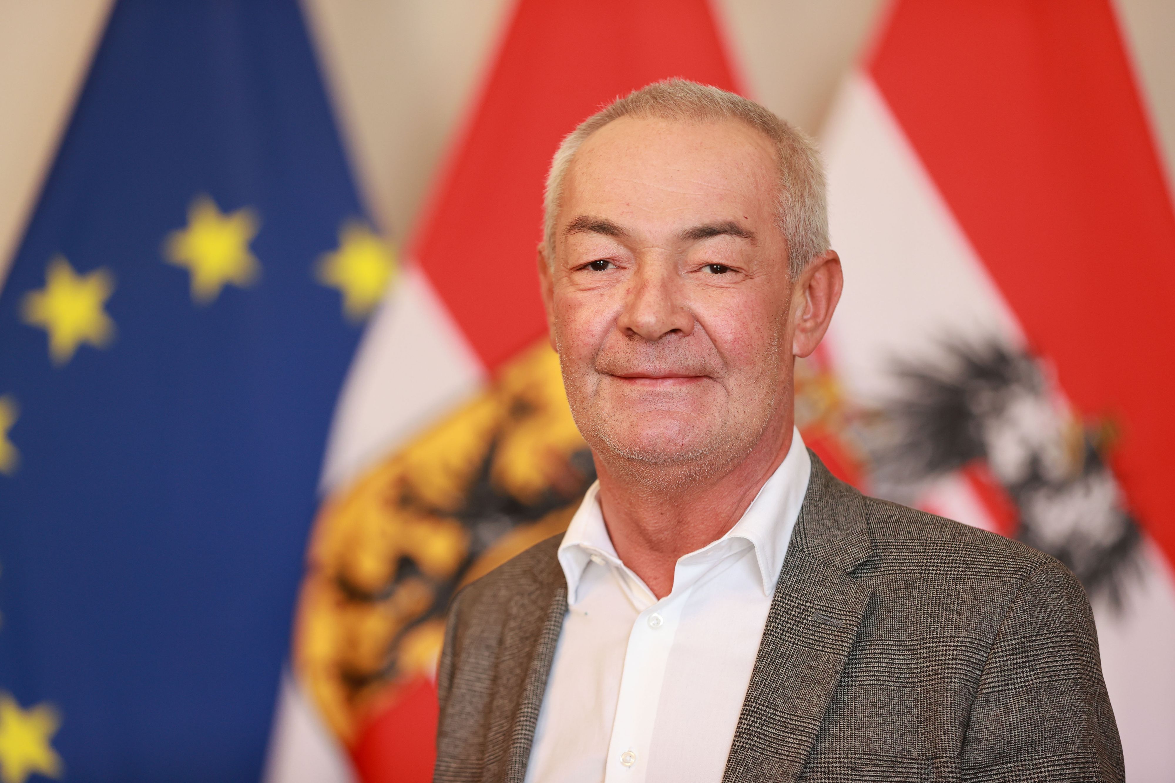 Heute.at - Keine Toleranz bei Alkohol: Land versetzt Bezirkschef