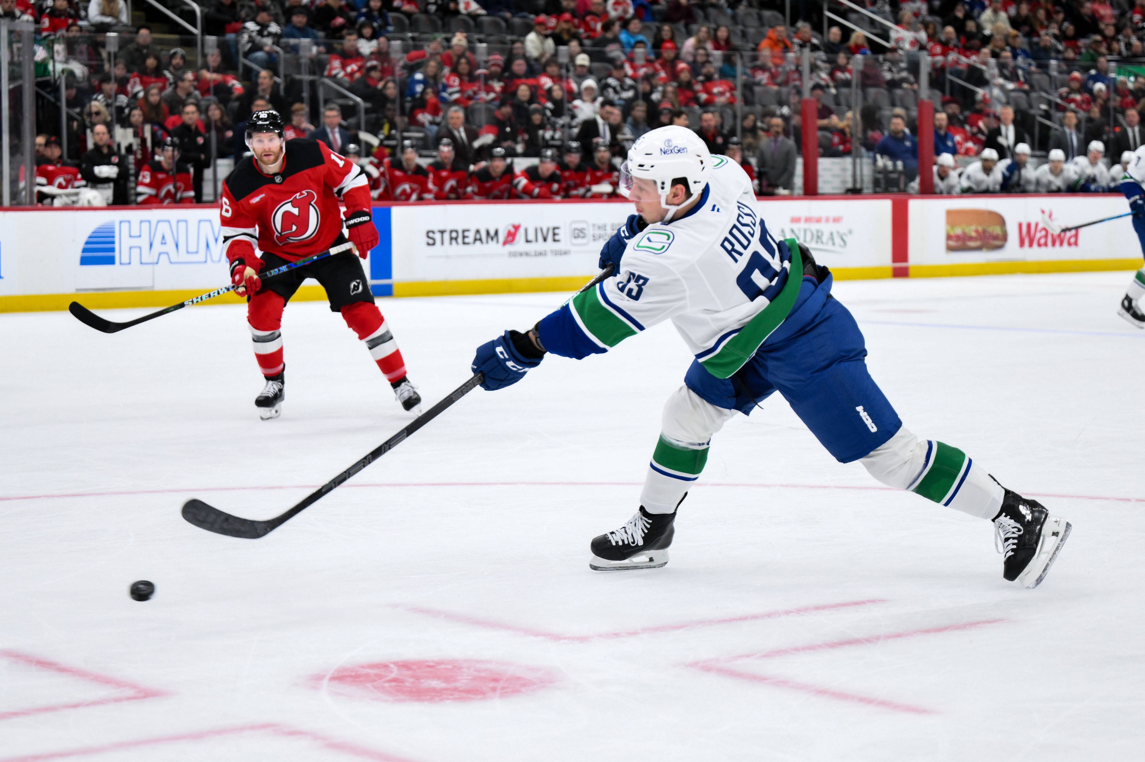 Marco Rossi bei seinem ersten Spiel für die Vancouver Canacks.