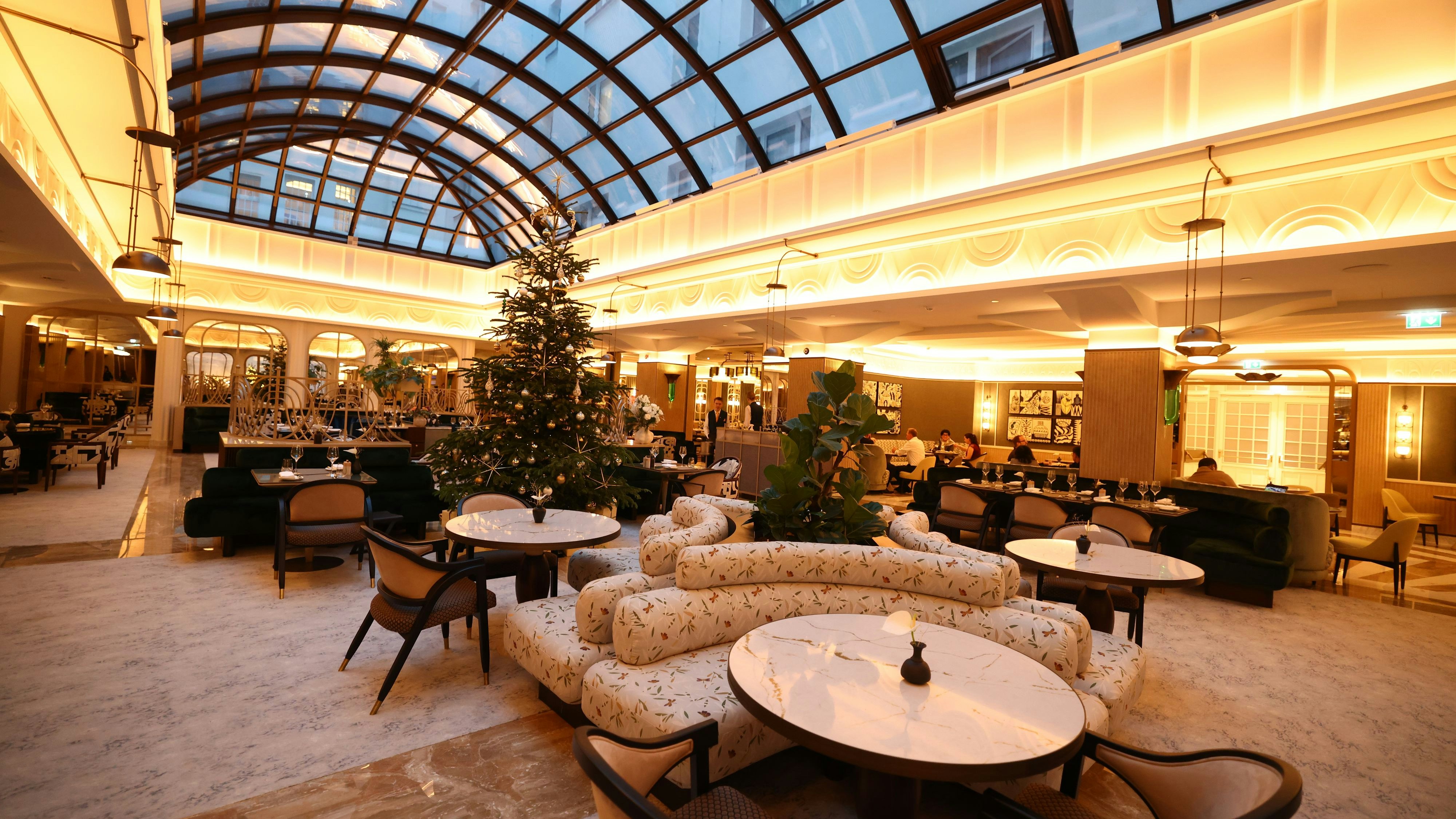 Heute.at - Drachentanz zum Start – Neues Luxushotel in Wiener City