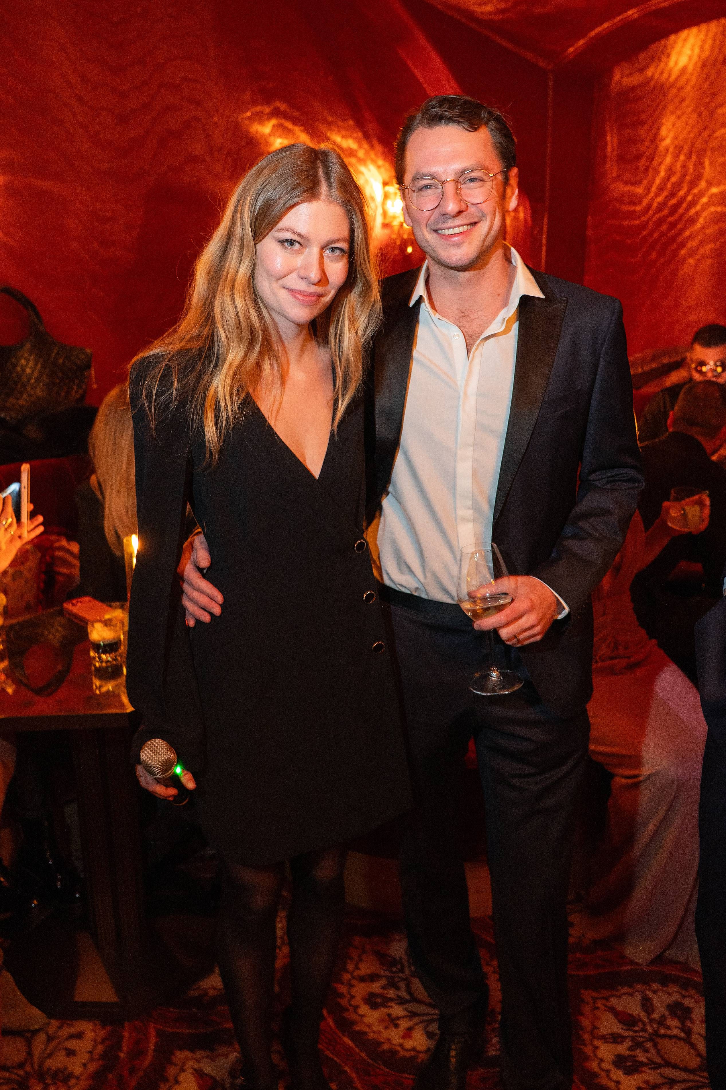 Heute.at - Verliebte Promi-Paare – Wien küsst jetzt französisch