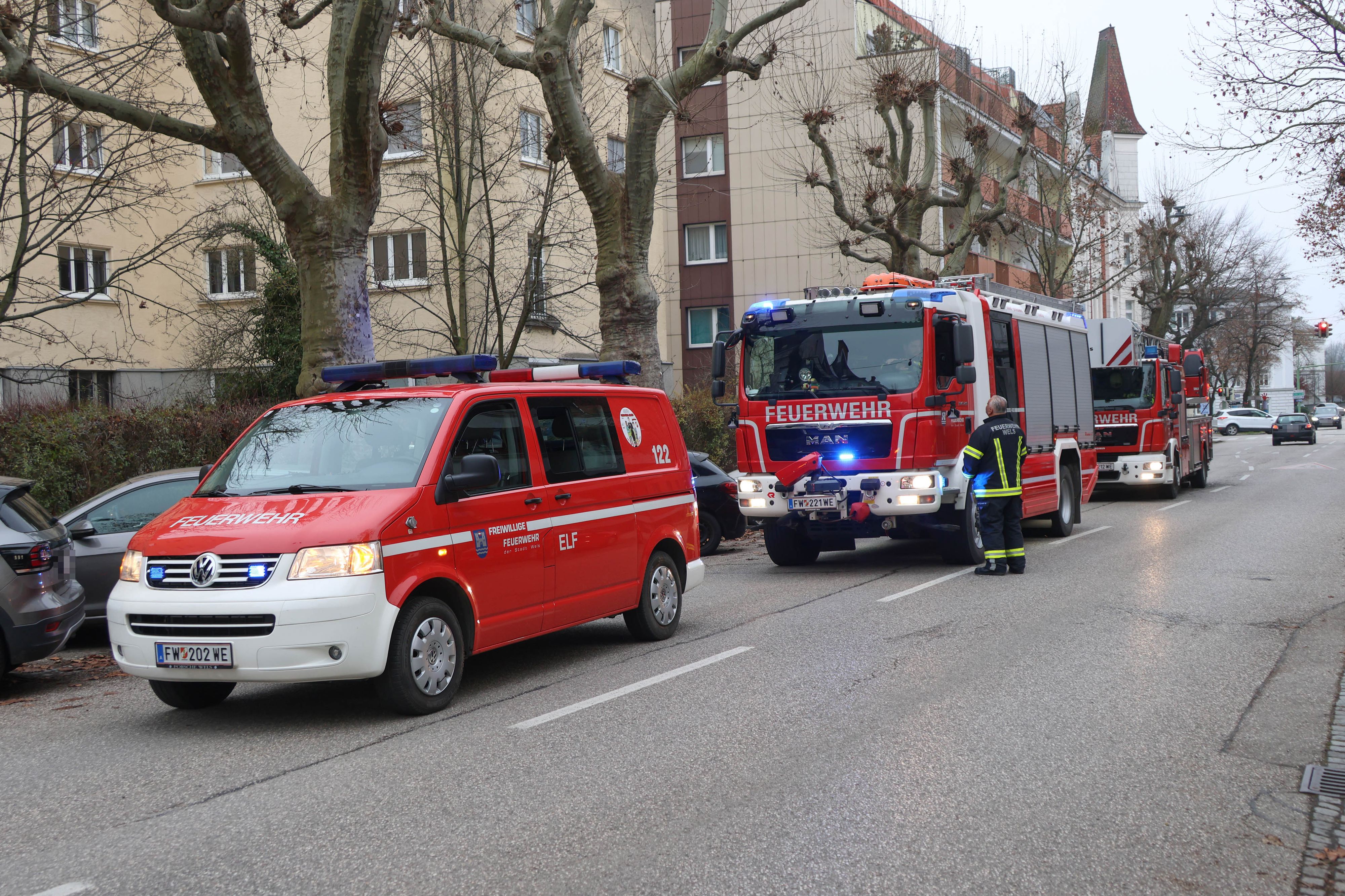 Feuerwehr und Rettung waren in der Dr.-Schauer-Straße im Einsatz.