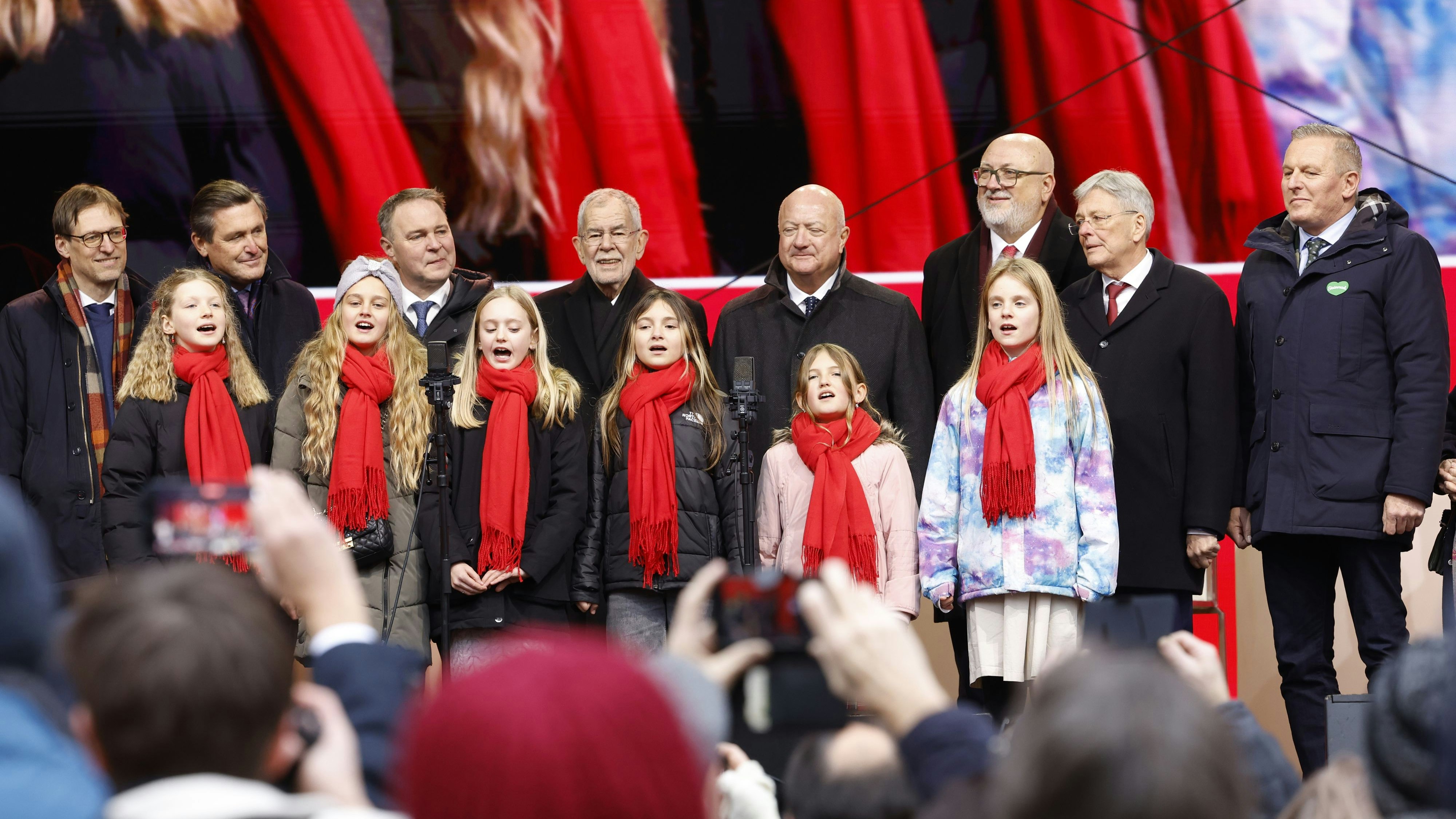 Der Kinderchor und die Chorknaben