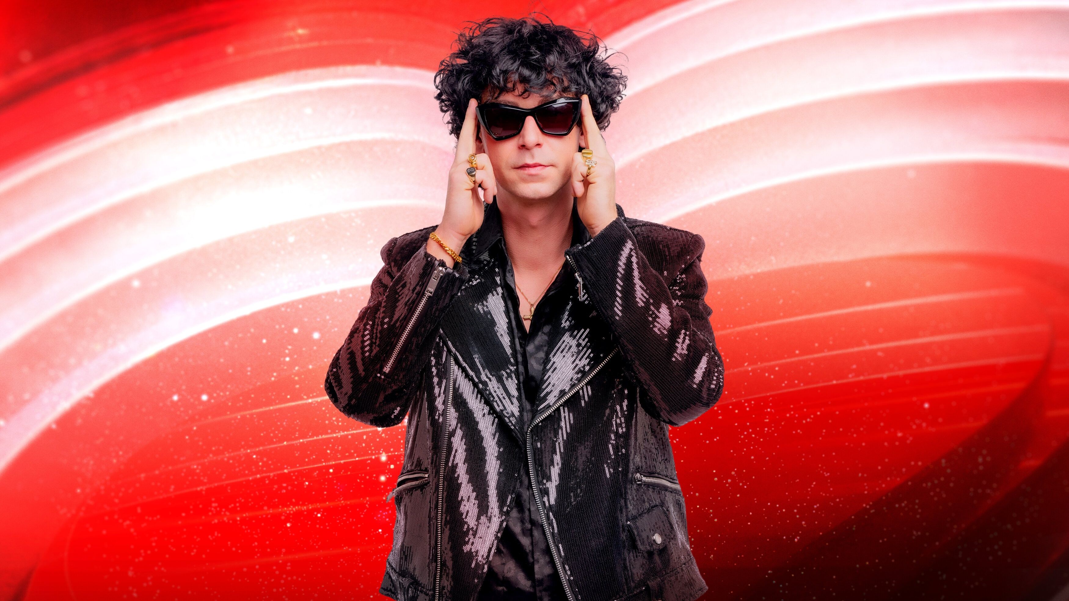 Der Falco-inspirierte Wiener Künstler Nikotin will mit "Unsterblich" Geschichte schreiben.