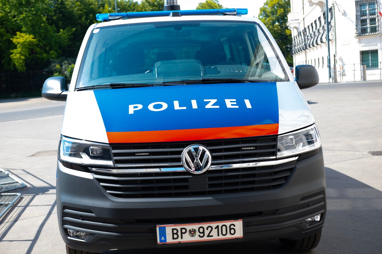 Heute.at - Messer-Drohung! 15-Jähriger geht auf Betreuerin los