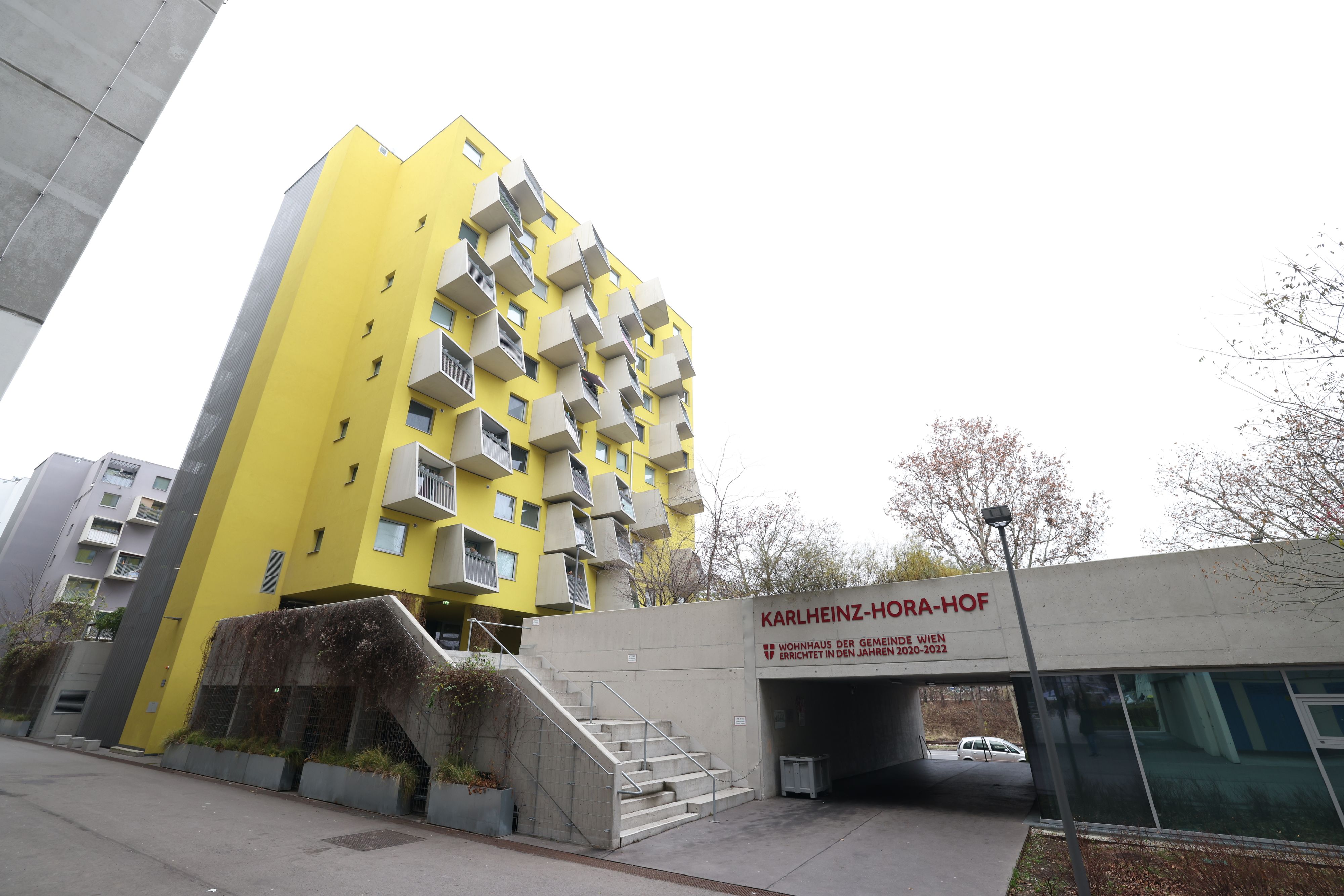 Im Karlheinz-Hora-Hof müssen seit Oktober einige Mieter mehr zahlen.