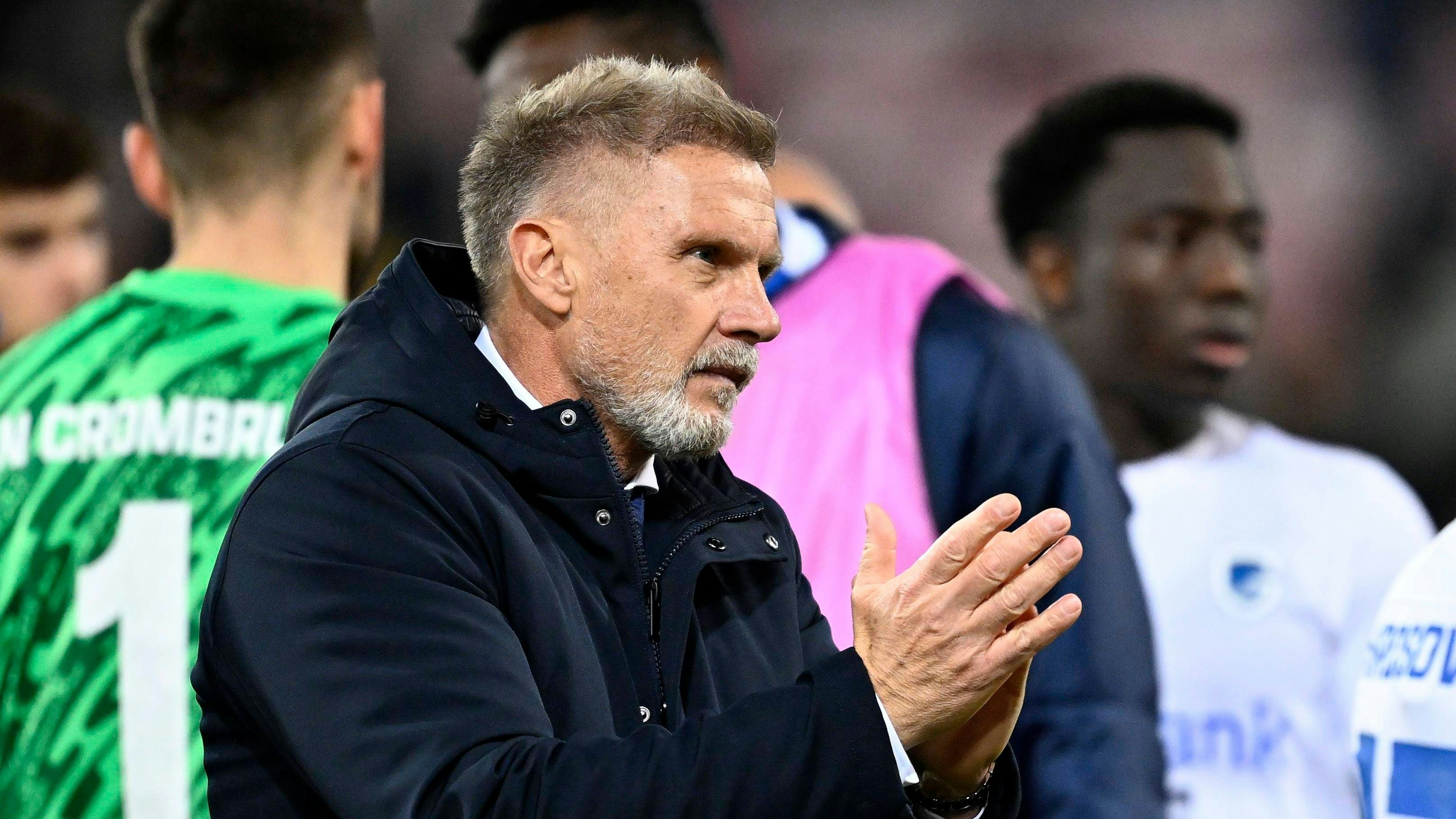 Heute.at - Ex-Austrianer Fink entlassen – ÖFB-Legionäre betroffen