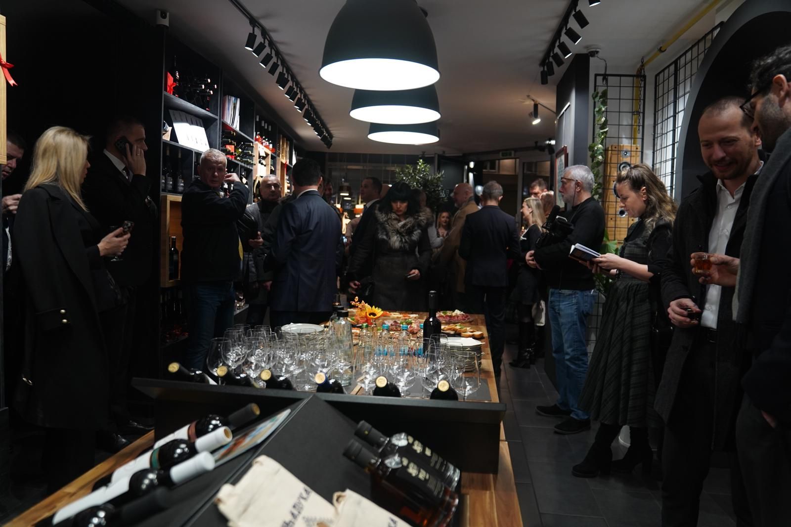 Heute.at - Neuer Edel-Store in Wien! Ex-Kicker mit eigenem Schnaps