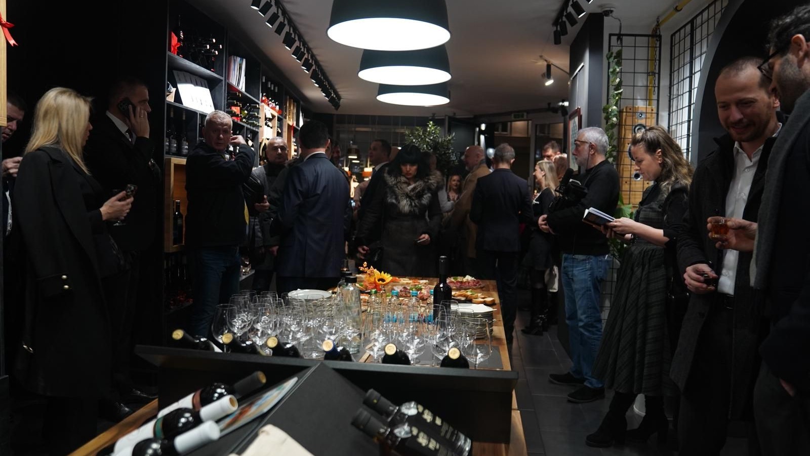 Neuer Edel-Store in Wien! Ex-Kicker mit eigenem Schnaps