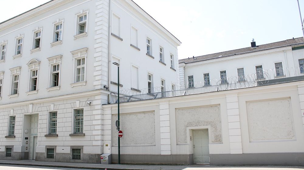 Heute.at - Wegen Corona – Gefängnisse platzen aus allen Nähten