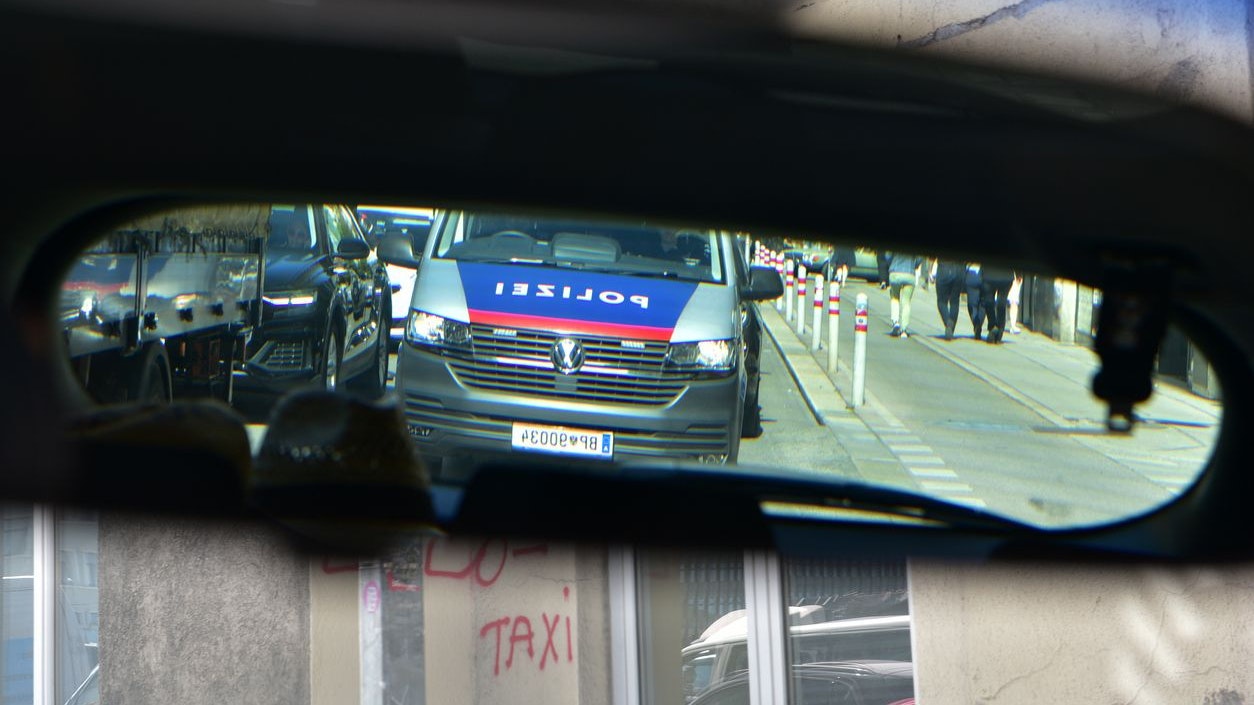 Heute.at - Blitz-Raub in der City – 2 Minuten, 200 Designer-Stücke