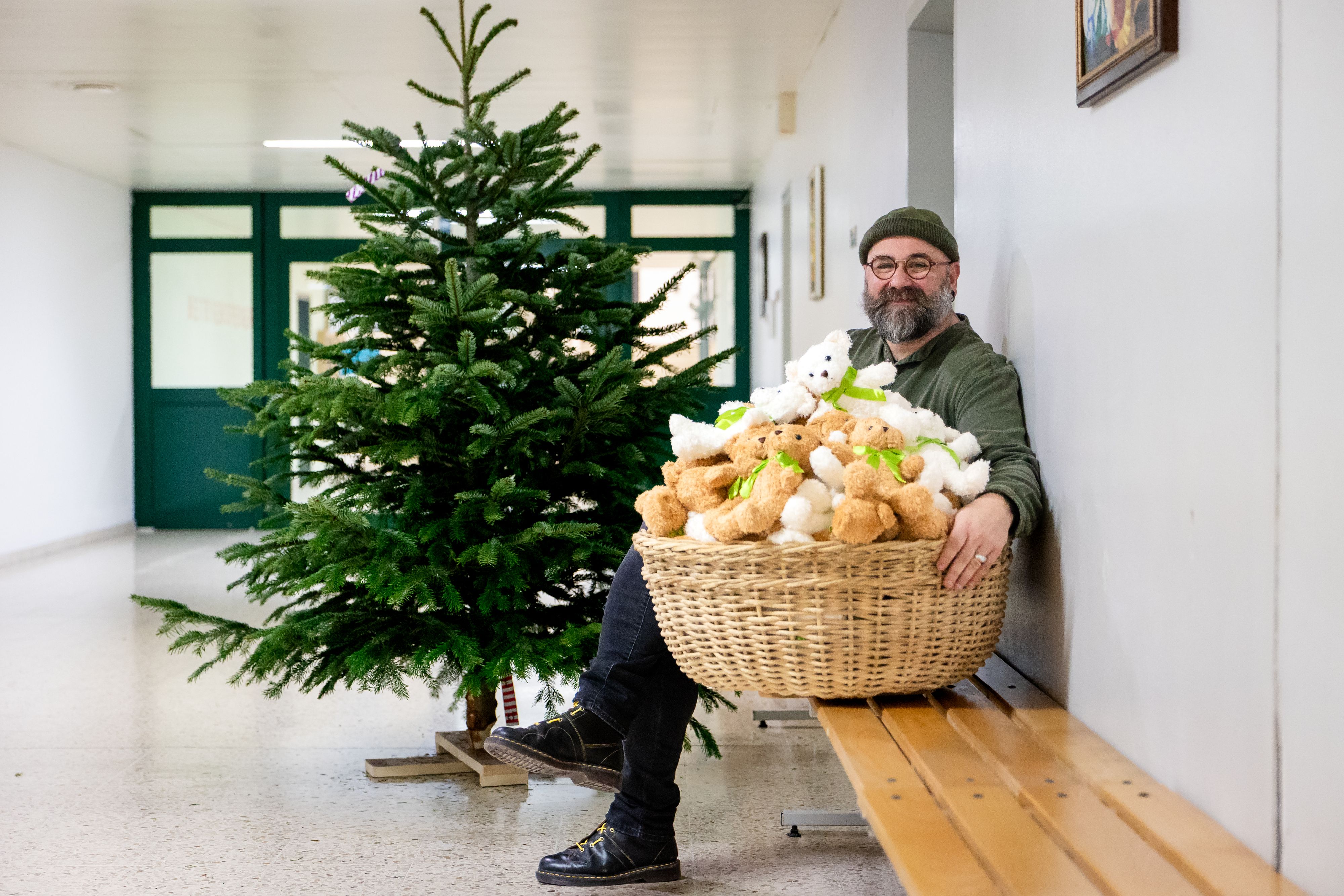 Heute.at - Teddybären als Trostspender für Kinder von Häftlingen