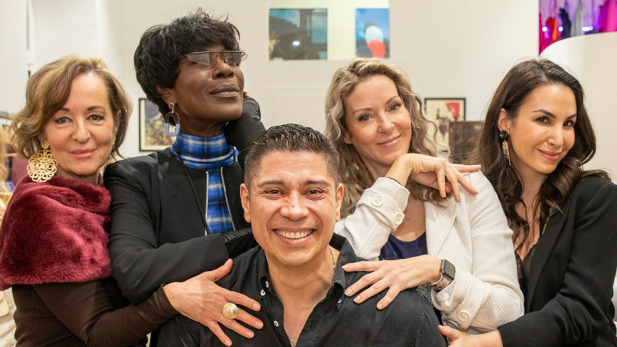 Heute.at - Simone Lugner auf der Suche nach dem perfekten Outfit