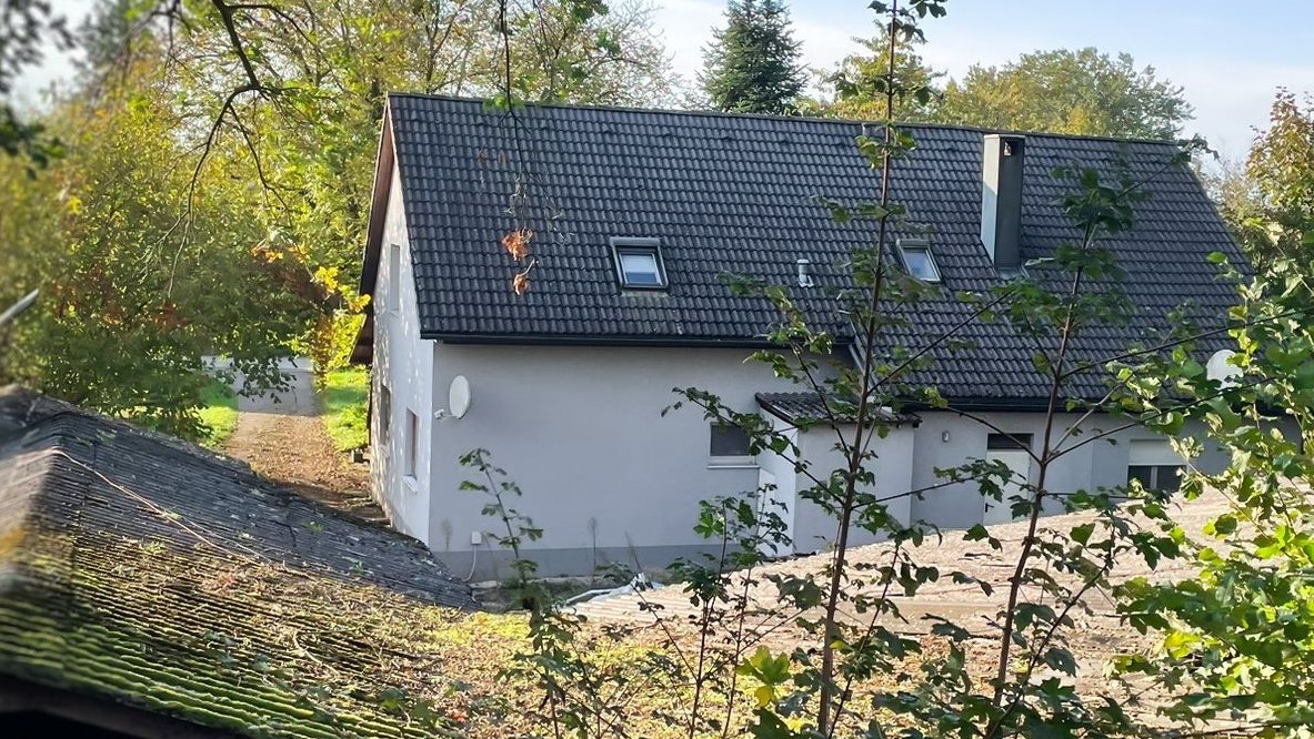 Dieses Haus steht kurz vor der Räumung.