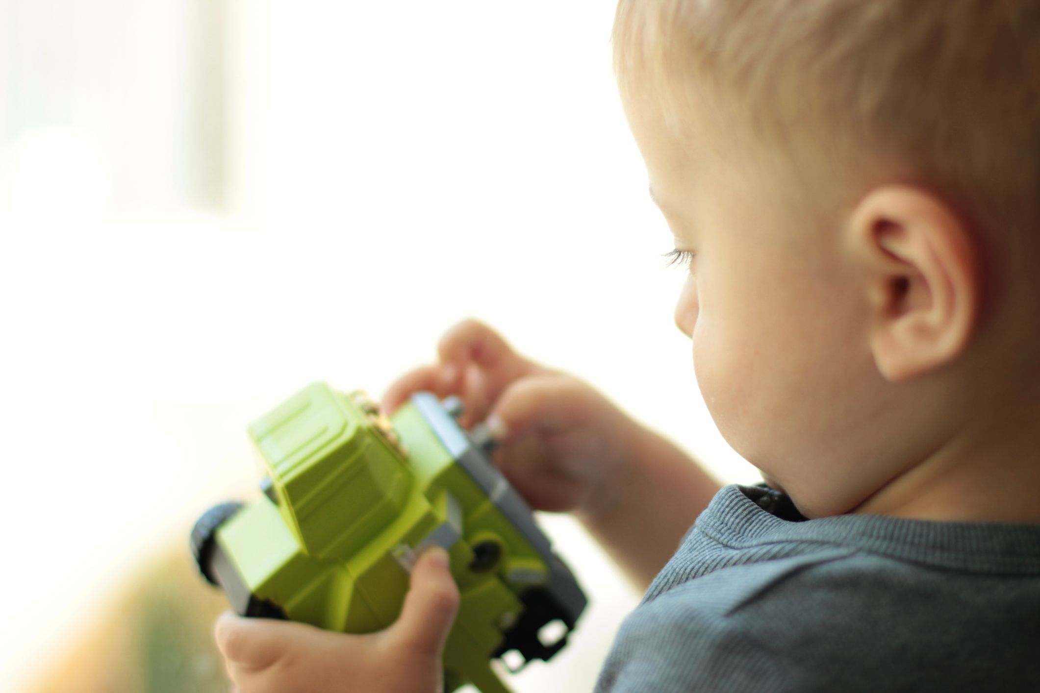 Spielzeug kann vor allem für empfindliche Kinderohren gefährlich werden. (Symbolbild)