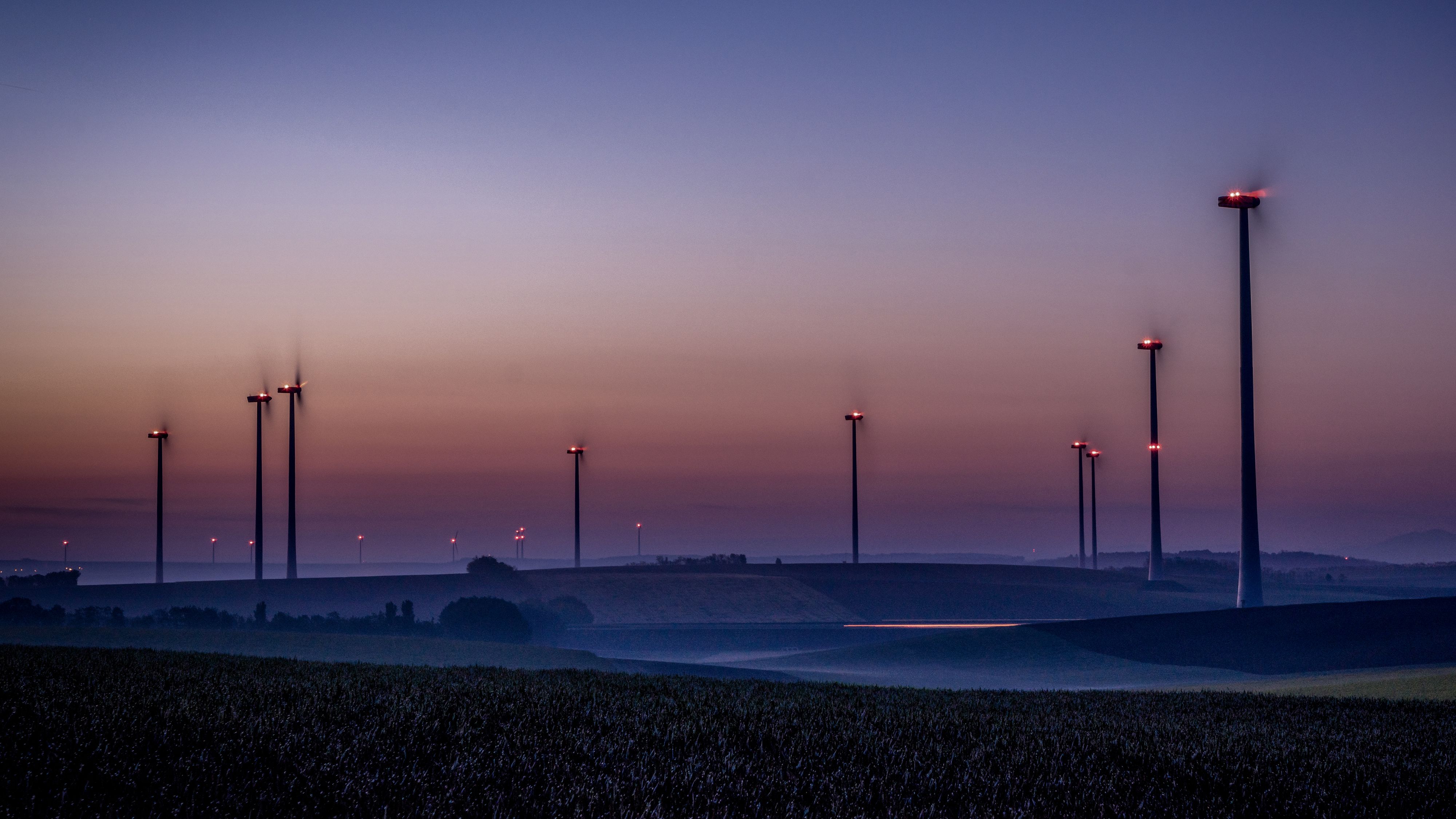 LH-Stellvertreter Stephan Pernkopf (ÖVP) kündigt das Ende für das rote Dauerblinken von Windrädern an.